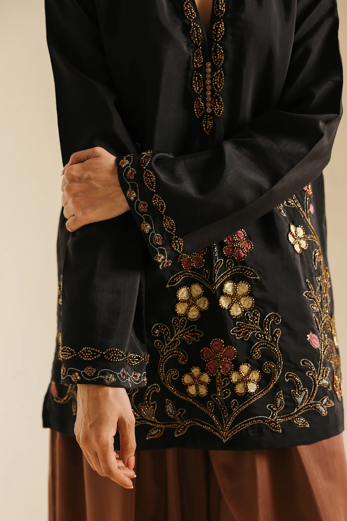 EMBROIDERED KURTI (E0746/119/902) - Image 6