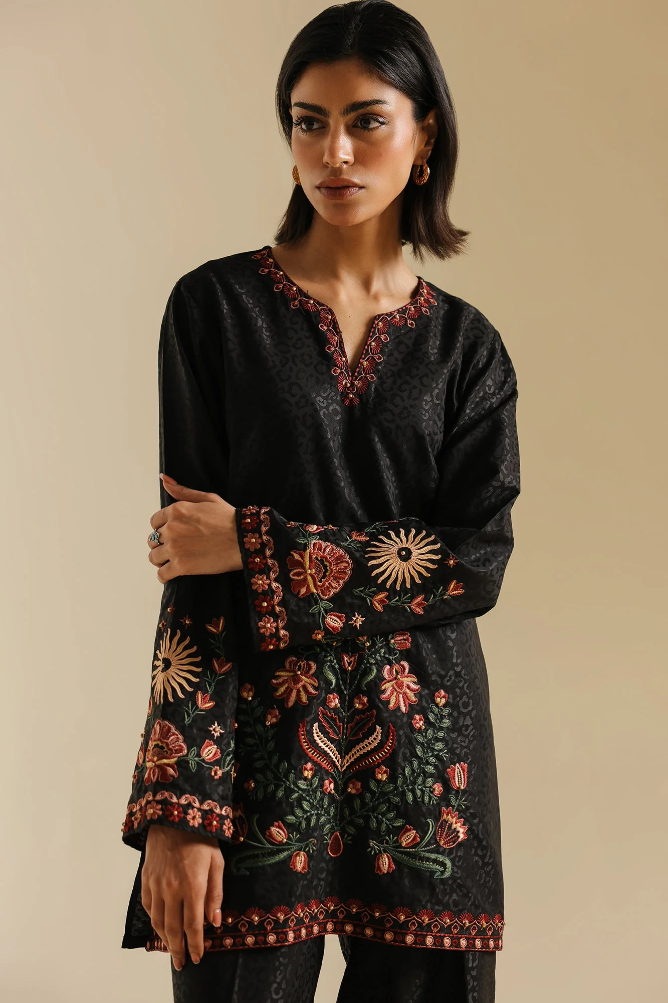 EMBROIDERED SUIT (E0742/119/902) - Image 5