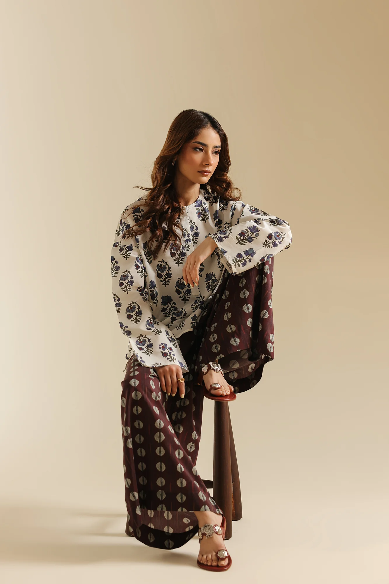EMBROIDERED SUIT (E0767/119/006) - Image 6