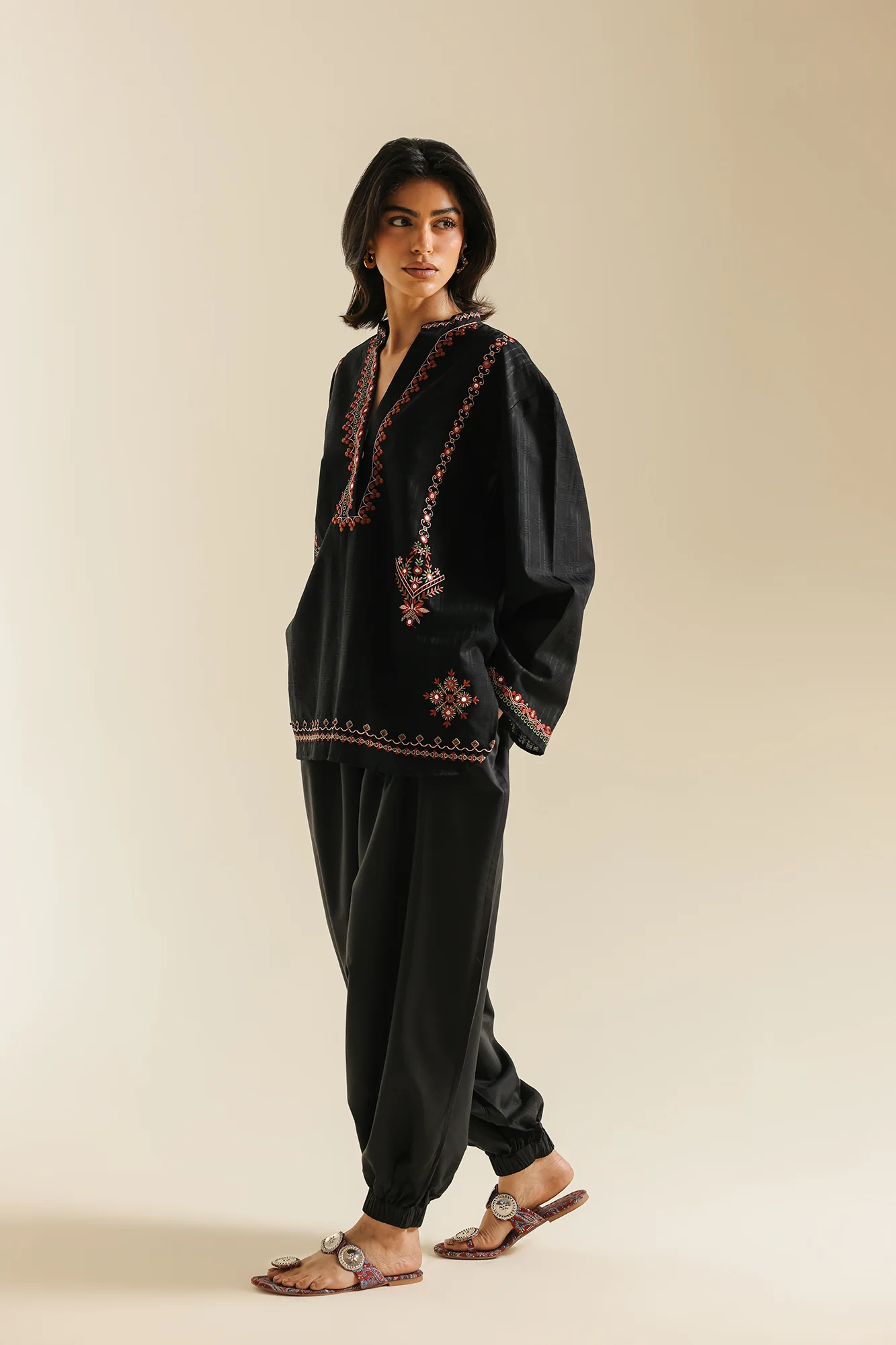 EMBROIDERED TOP (E0832/119/901) - Image 3