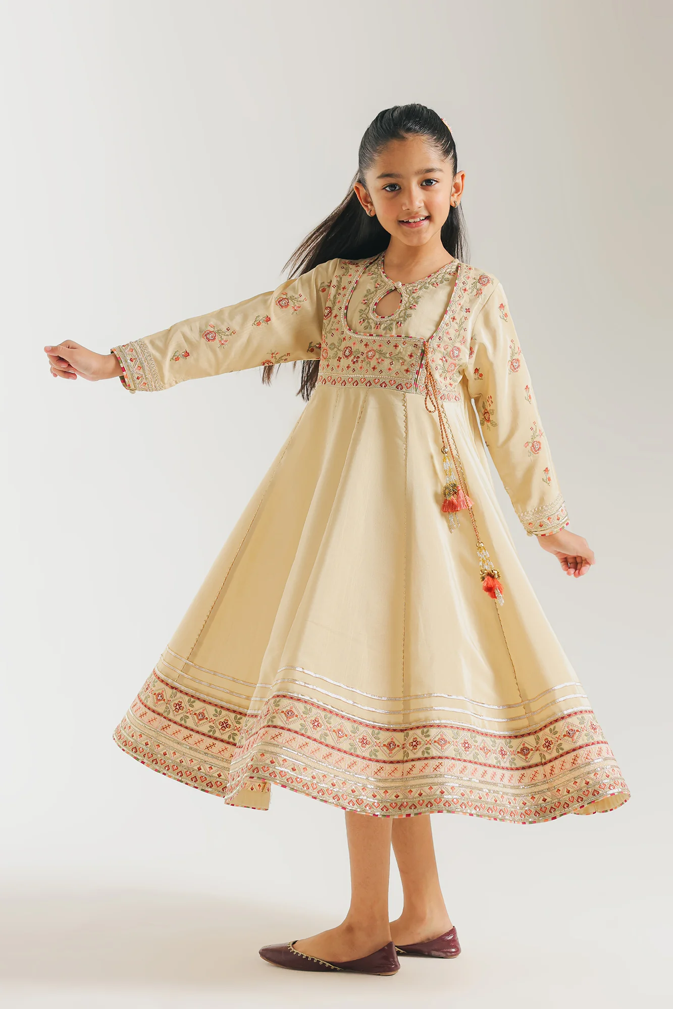 EMBROIDERED DRESS (E0908/404/226 E0908/304/226)