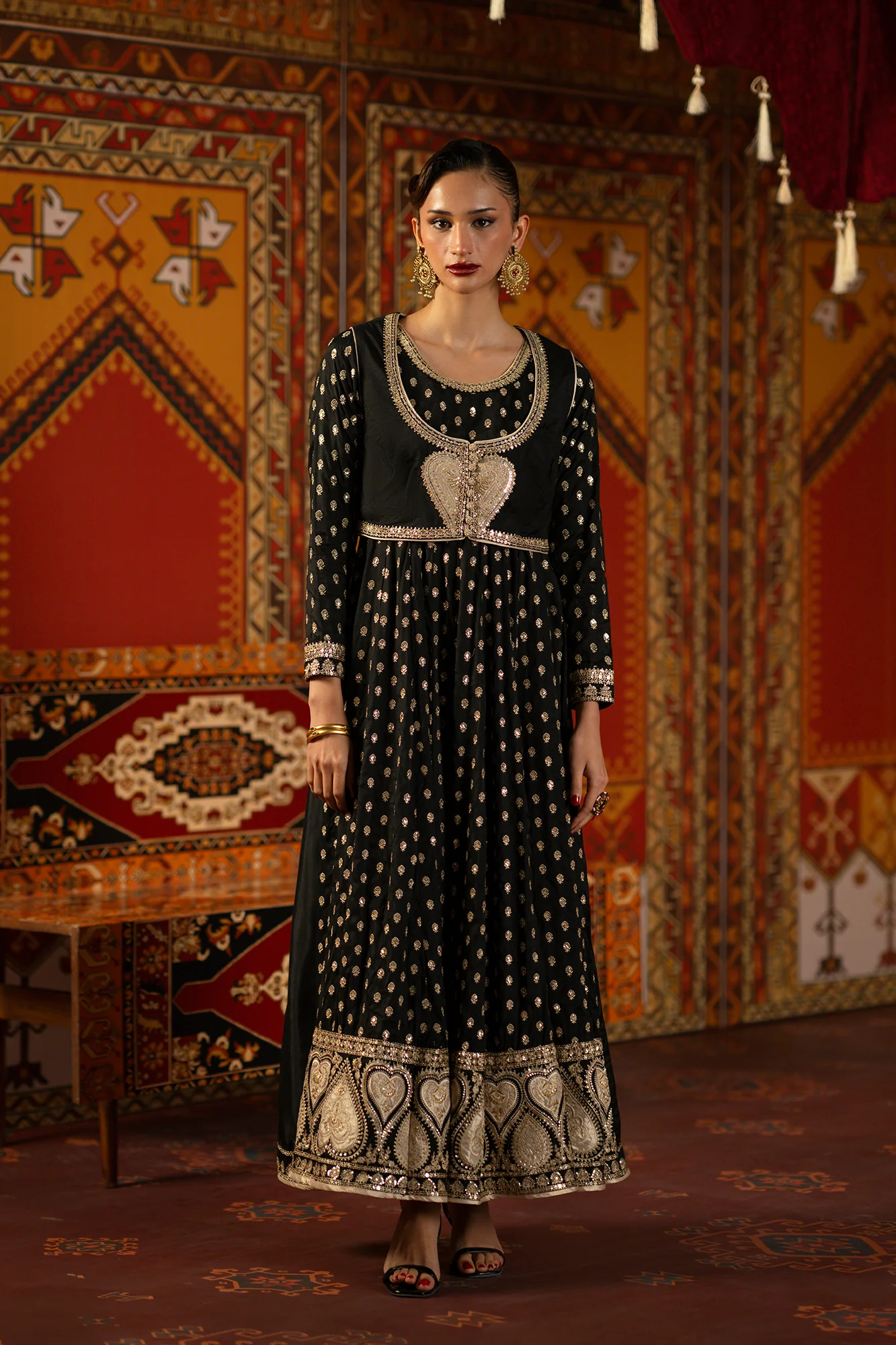 EMBROIDERED PISHWAS (E1051/104/901) - Image 3