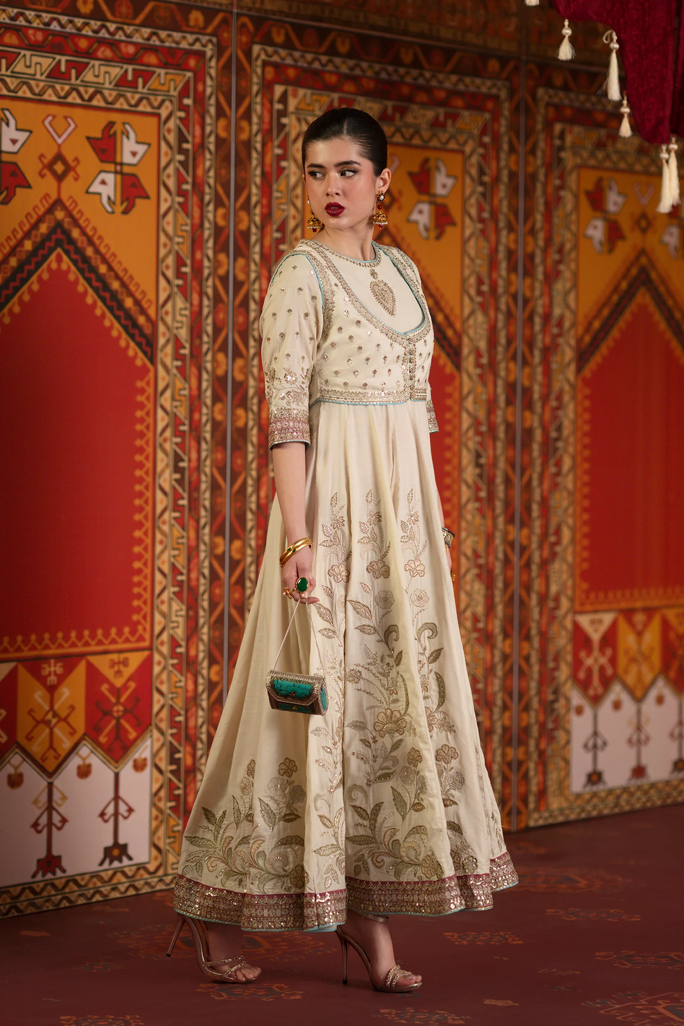 EMBROIDERED PISHWAS (E1061/104/004) - Image 3