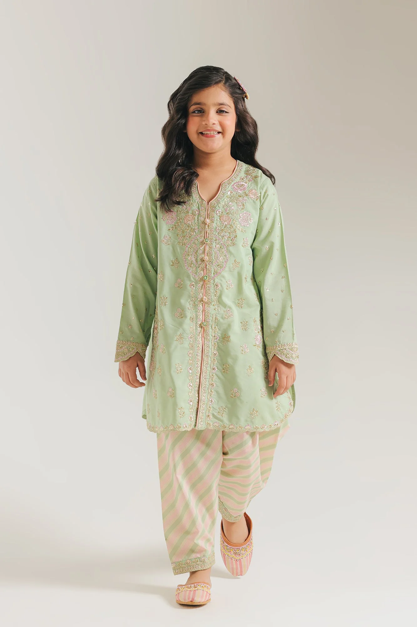 EMBROIDERED SUIT (E0900/404/130 E0900/304/130)