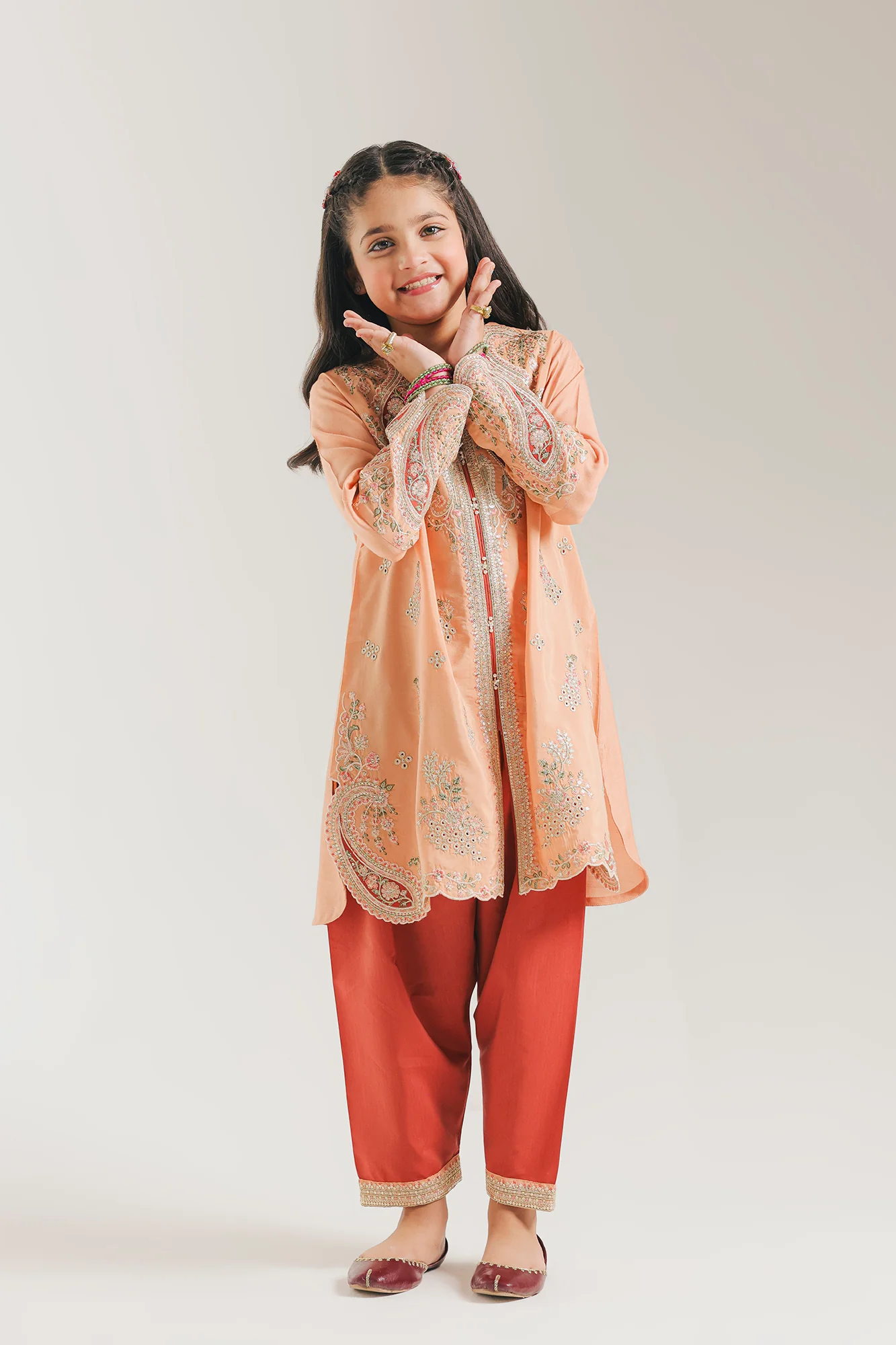 EMBROIDERED SUIT (E0918/404/215 E0918/304/215)