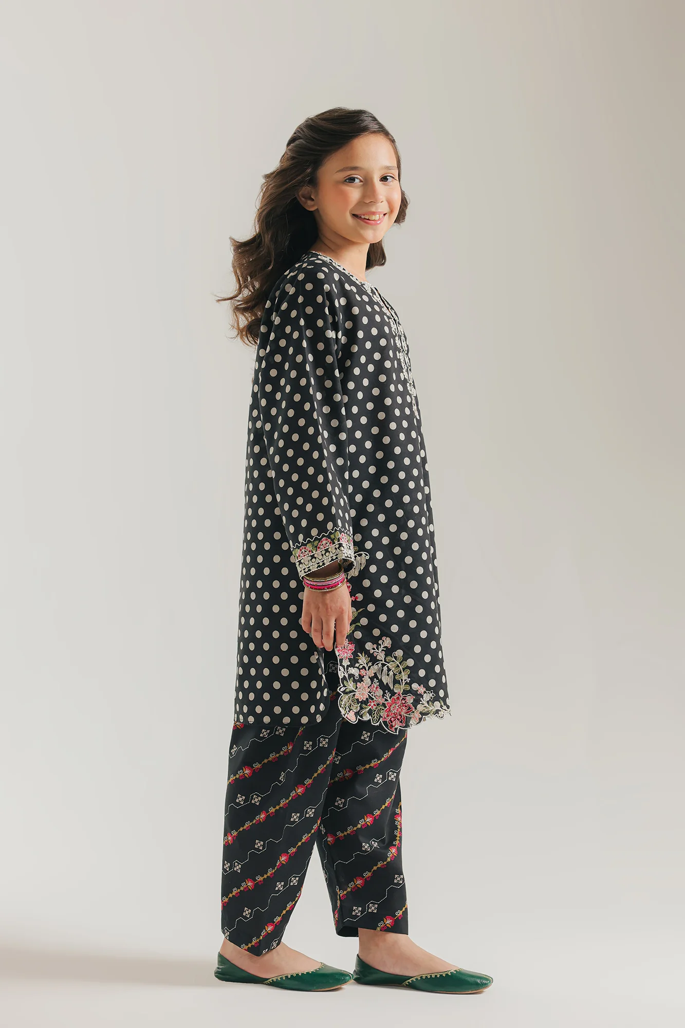 EMBROIDERED SUIT (E0995/404/901 E0995/304/901) - Image 3