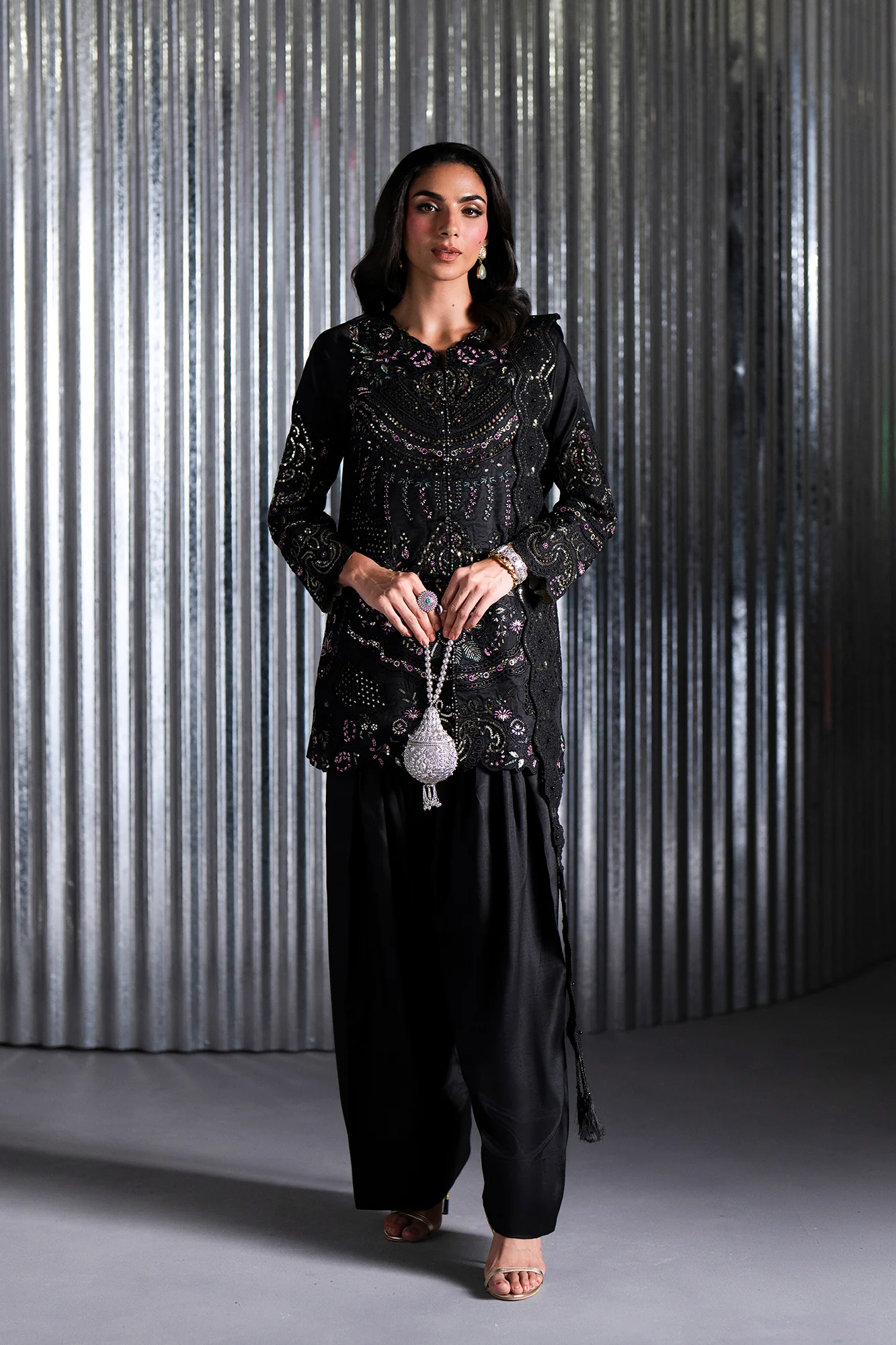 EMBROIDERED SUIT (E1142/104/902) - Image 4