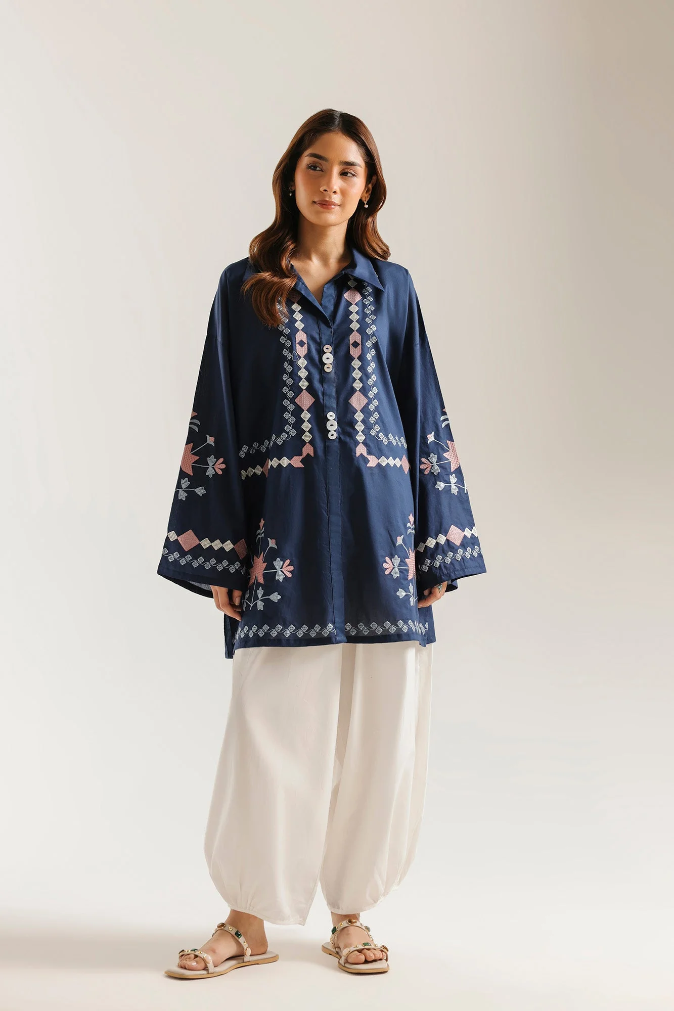 EMBROIDERED KURTI (E7958/102/627) - Image 2