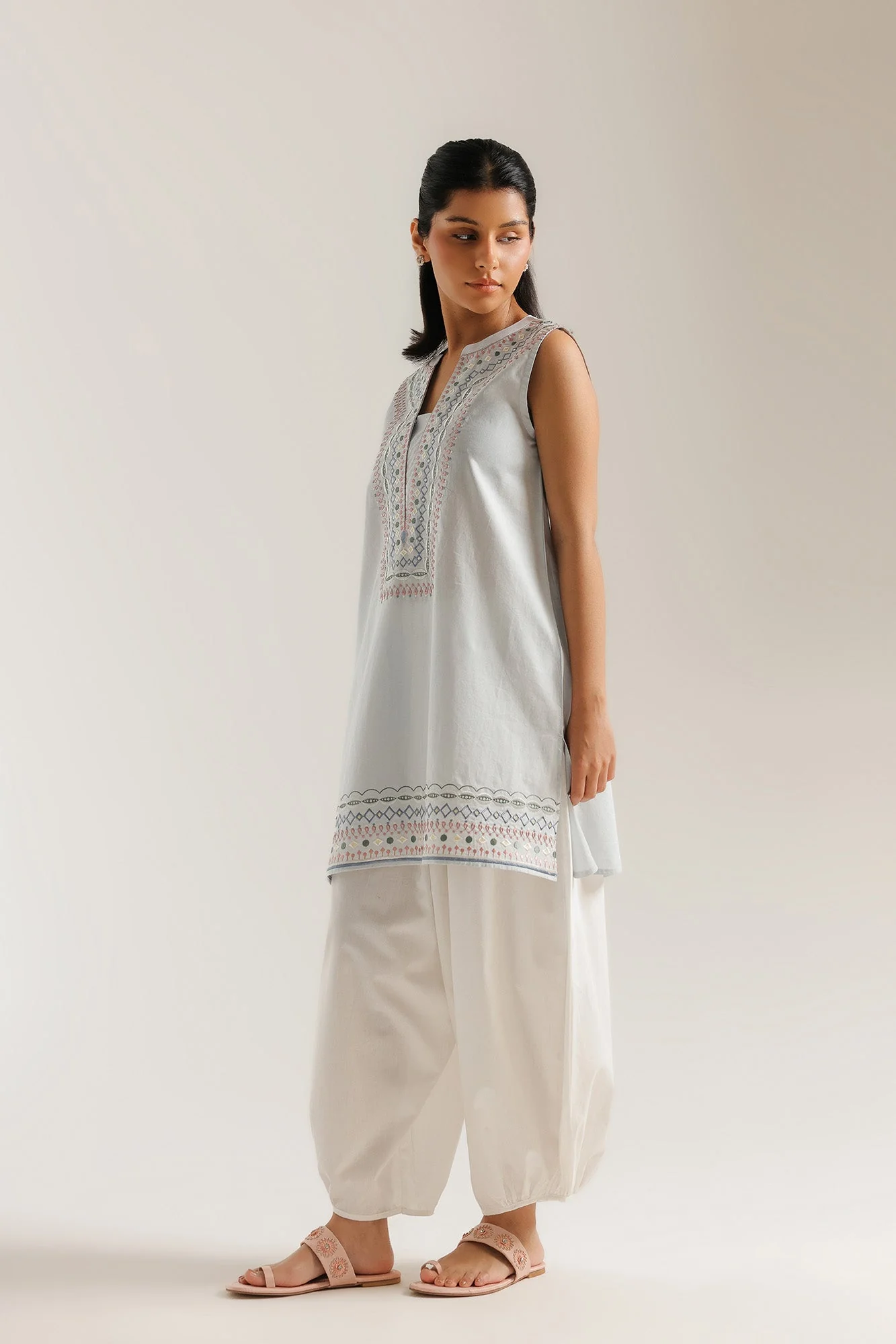 PRINTED KURTI (E7959/102/617) - Image 3