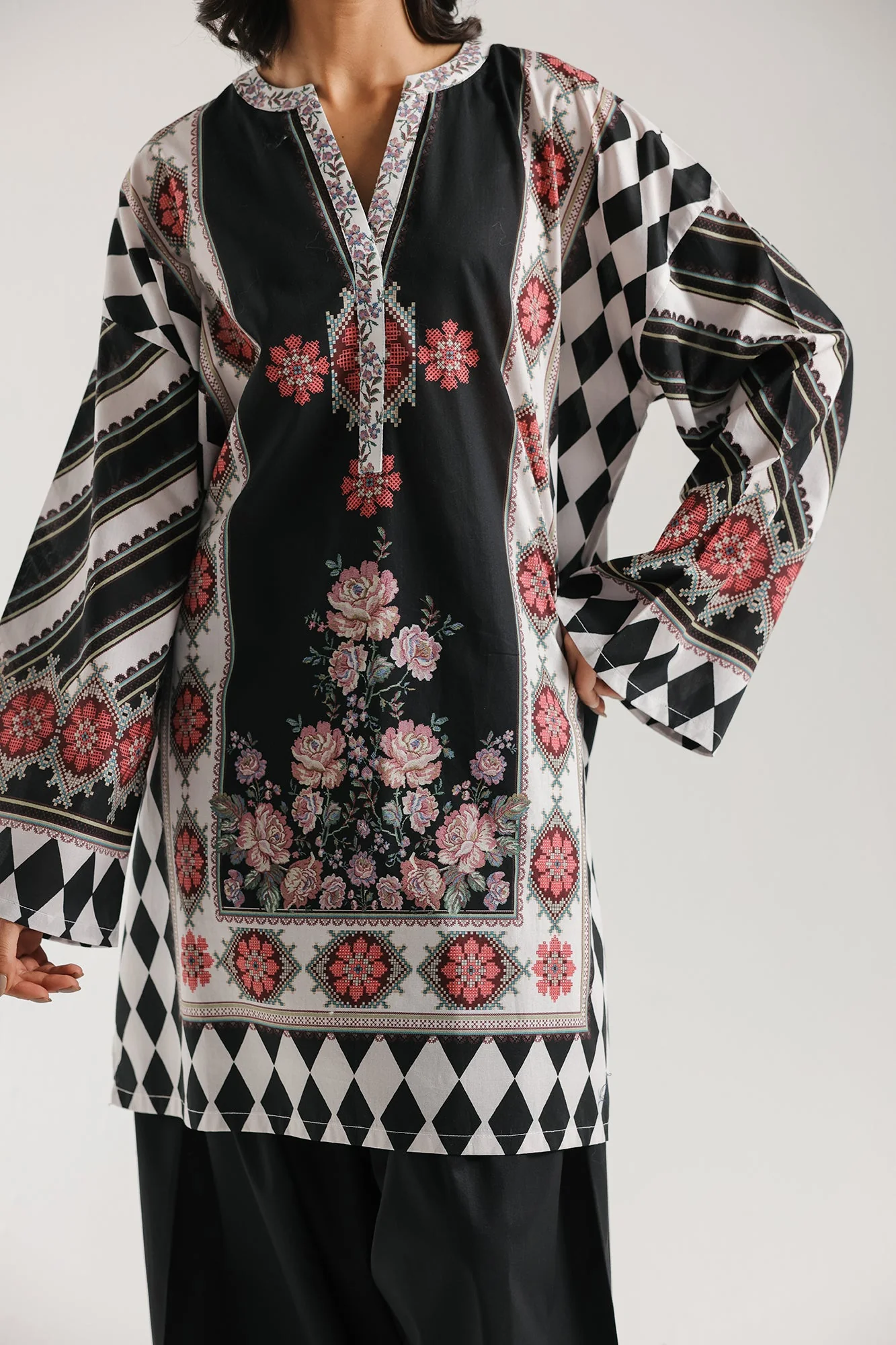 PRINTED KURTI (E7995/102/902) - Image 5
