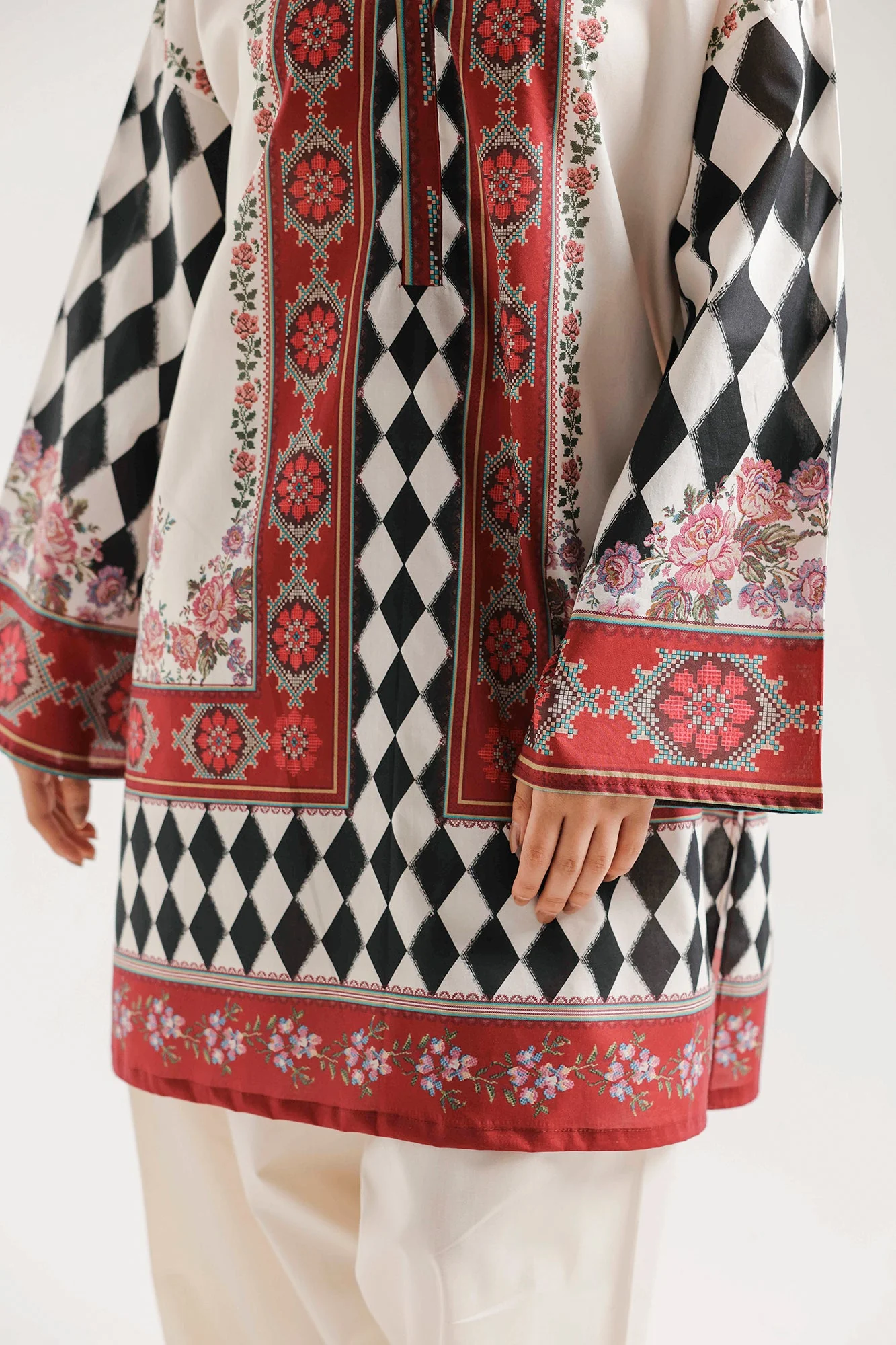 PRINTED KURTI (E7998/102/005) - Image 5
