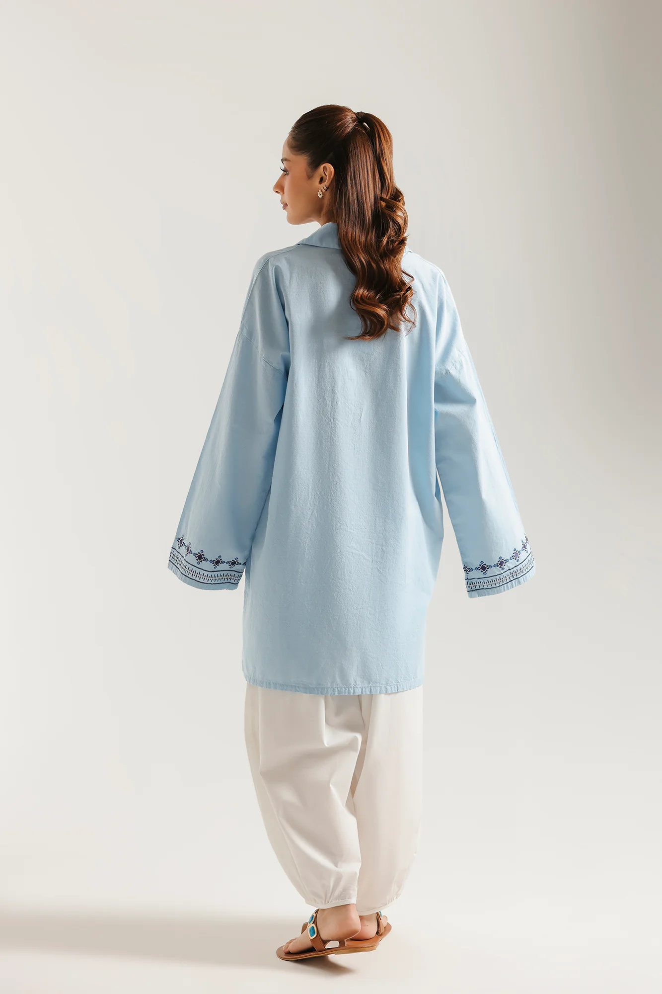 EMBROIDERED KURTI (E8005-102-617) - Image 4