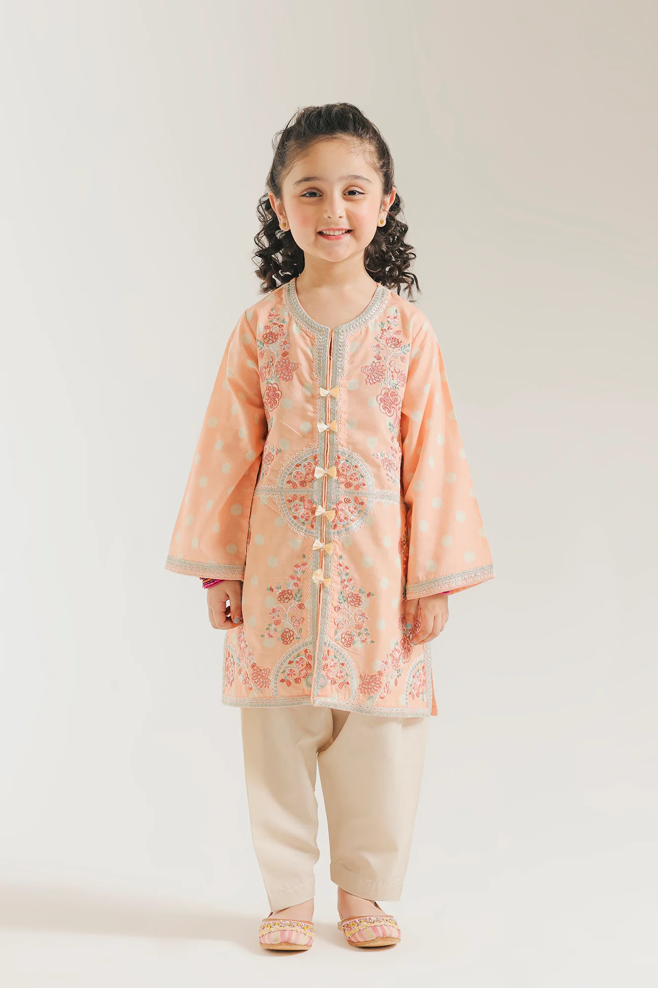 EMBROIDERED SUIT (E1525/402/214 E1525/302/214)