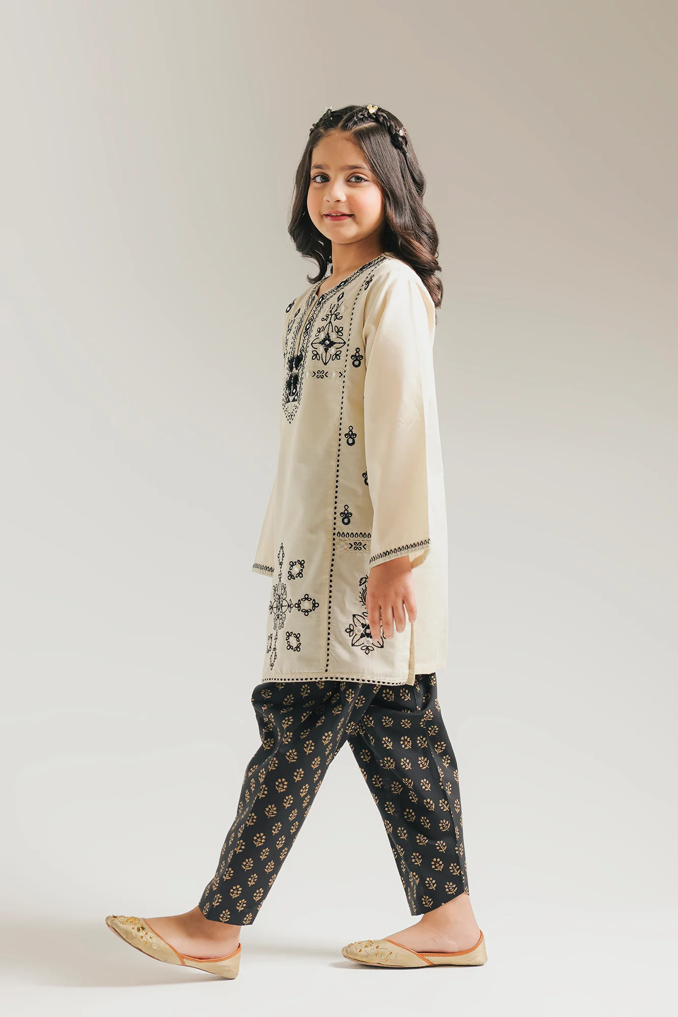 EMBROIDERED SUIT (E1542/402/004 E1542/302/004) - Image 3
