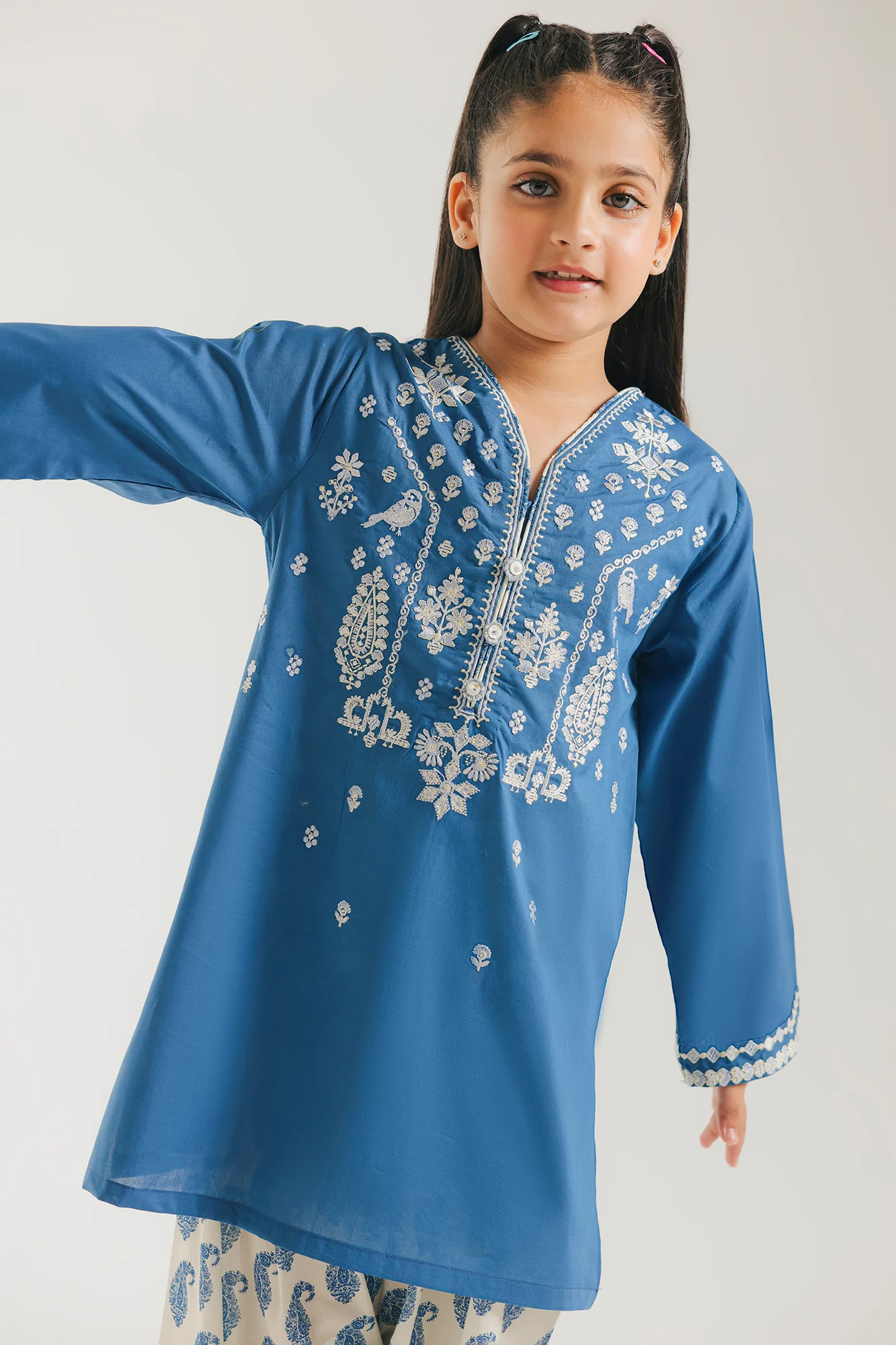 EMBROIDERED SUIT (E1552/402/606 E1552/302/606)
