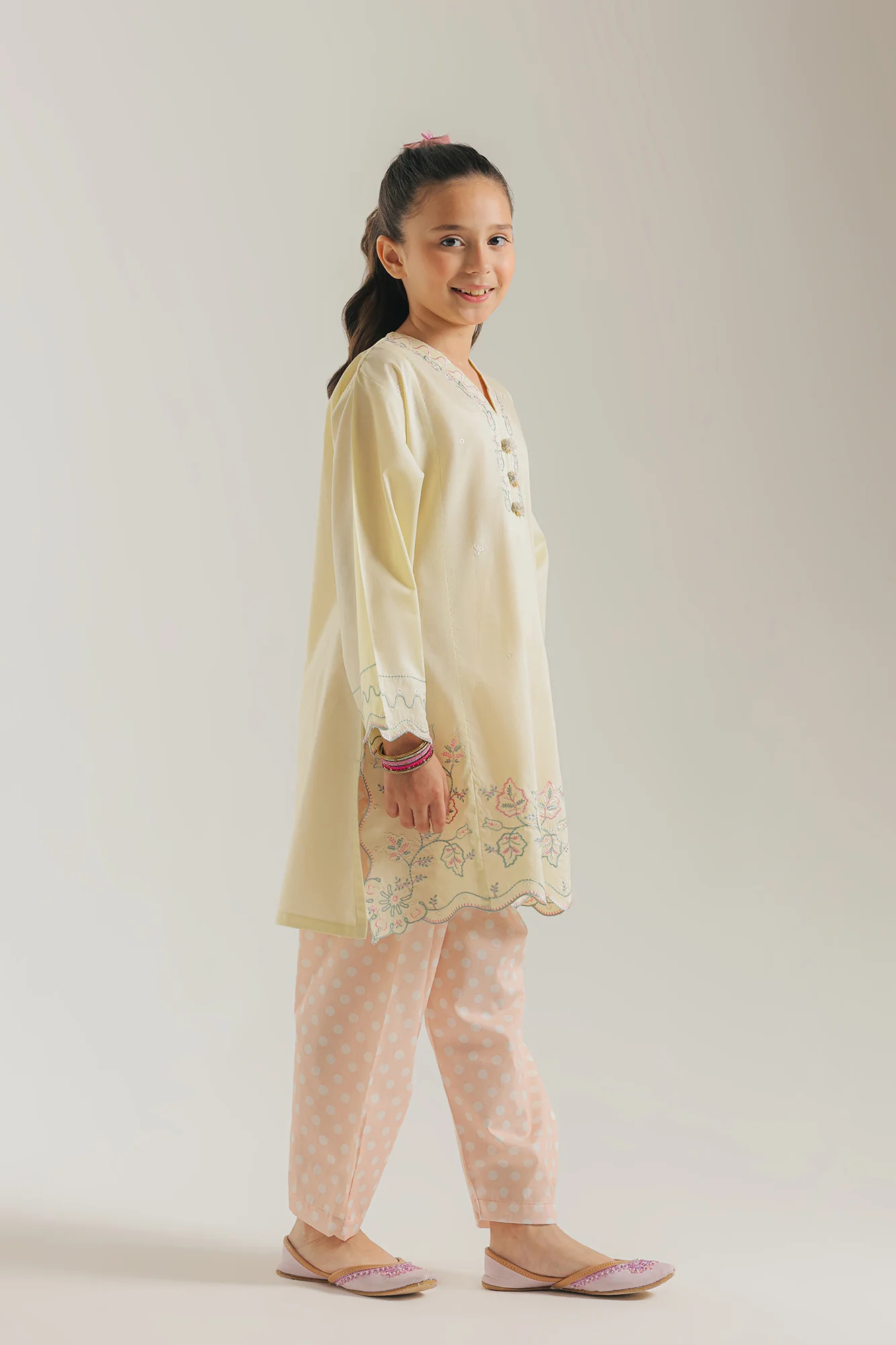EMBROIDERED SUIT (E1586/402/227 E1586/302/227)