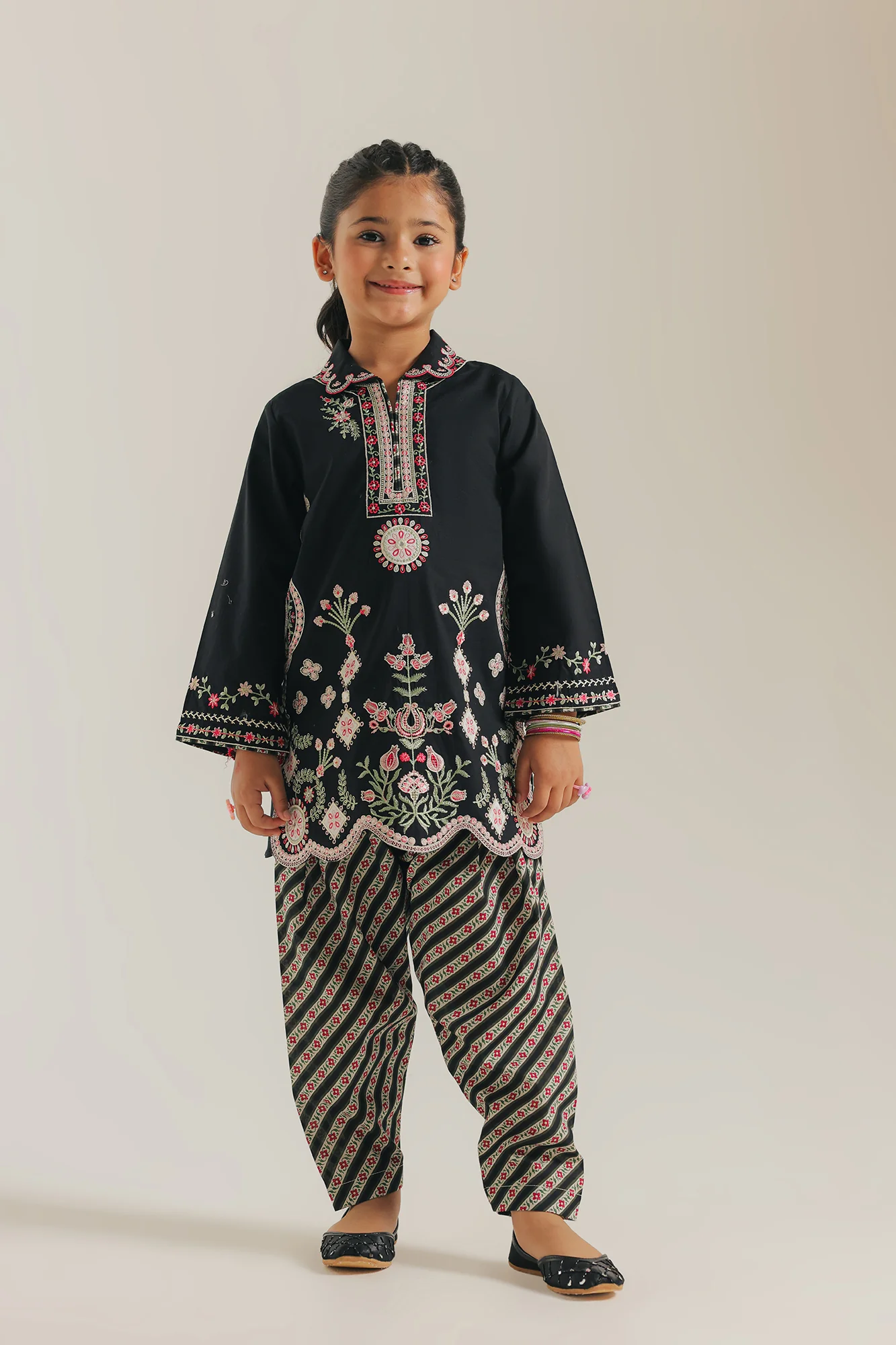 EMBROIDERED SUIT (E1600/402/902 E1600/302/902) - Image 2