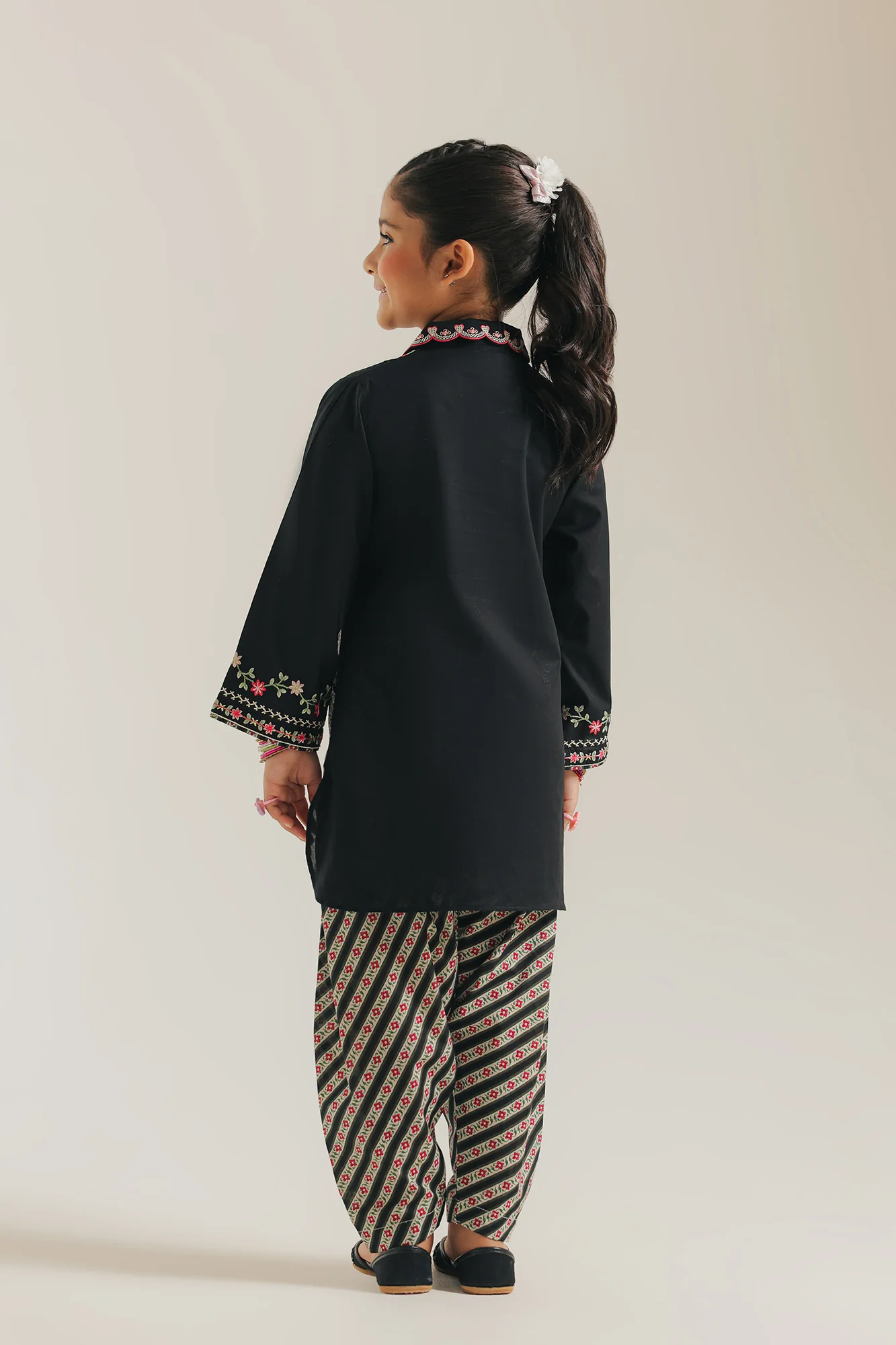 EMBROIDERED SUIT (E1600/402/902 E1600/302/902) - Image 4