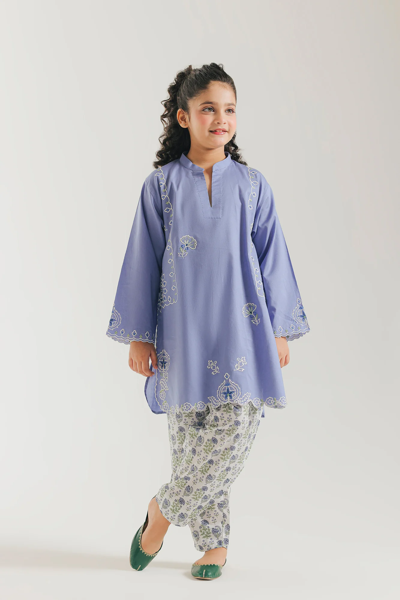 EMBROIDERED SUIT (E1624/402/630 E1624/302/630)