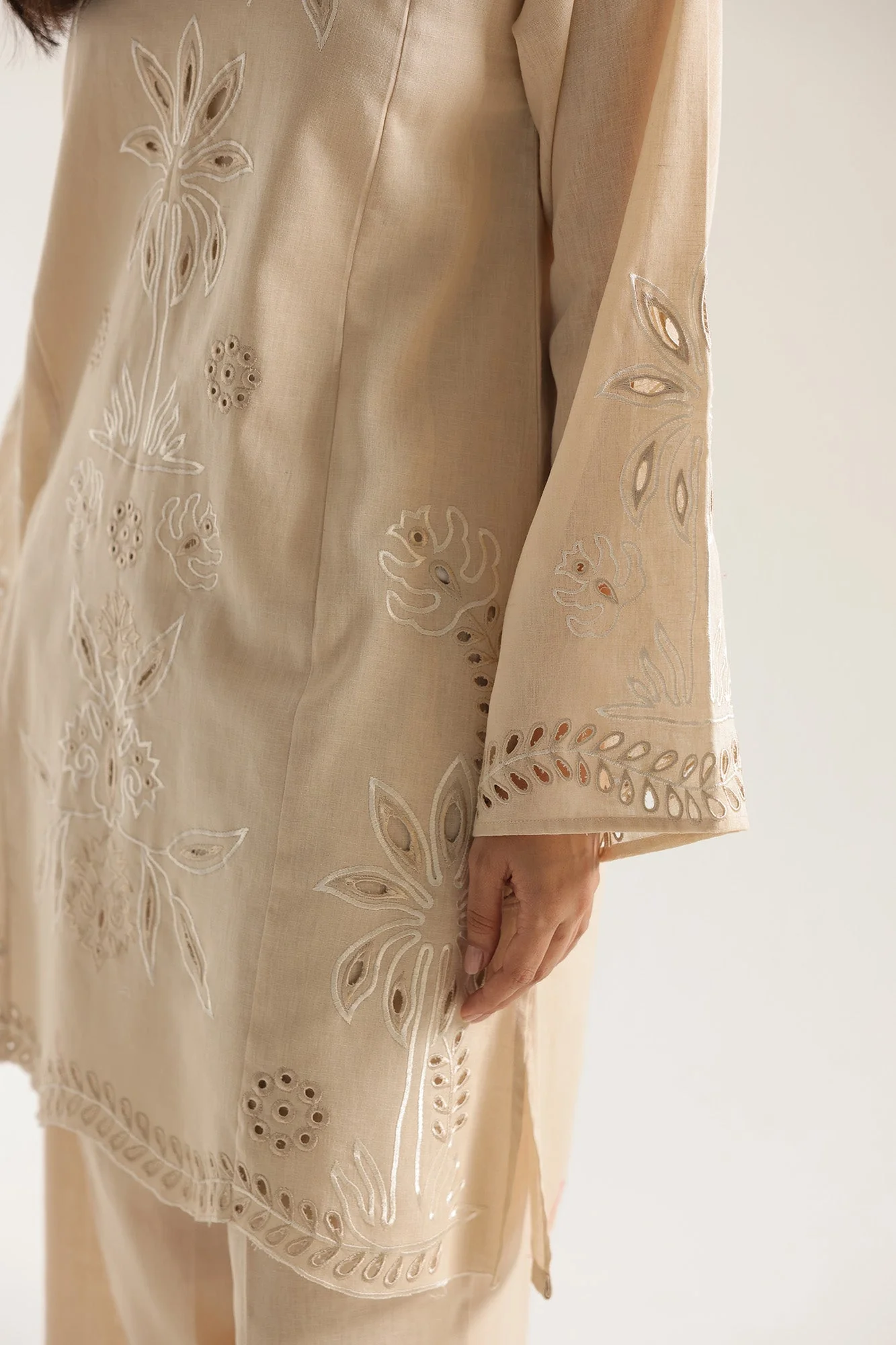 EMBROIDERED SUIT (E7637/102/004) - Image 5