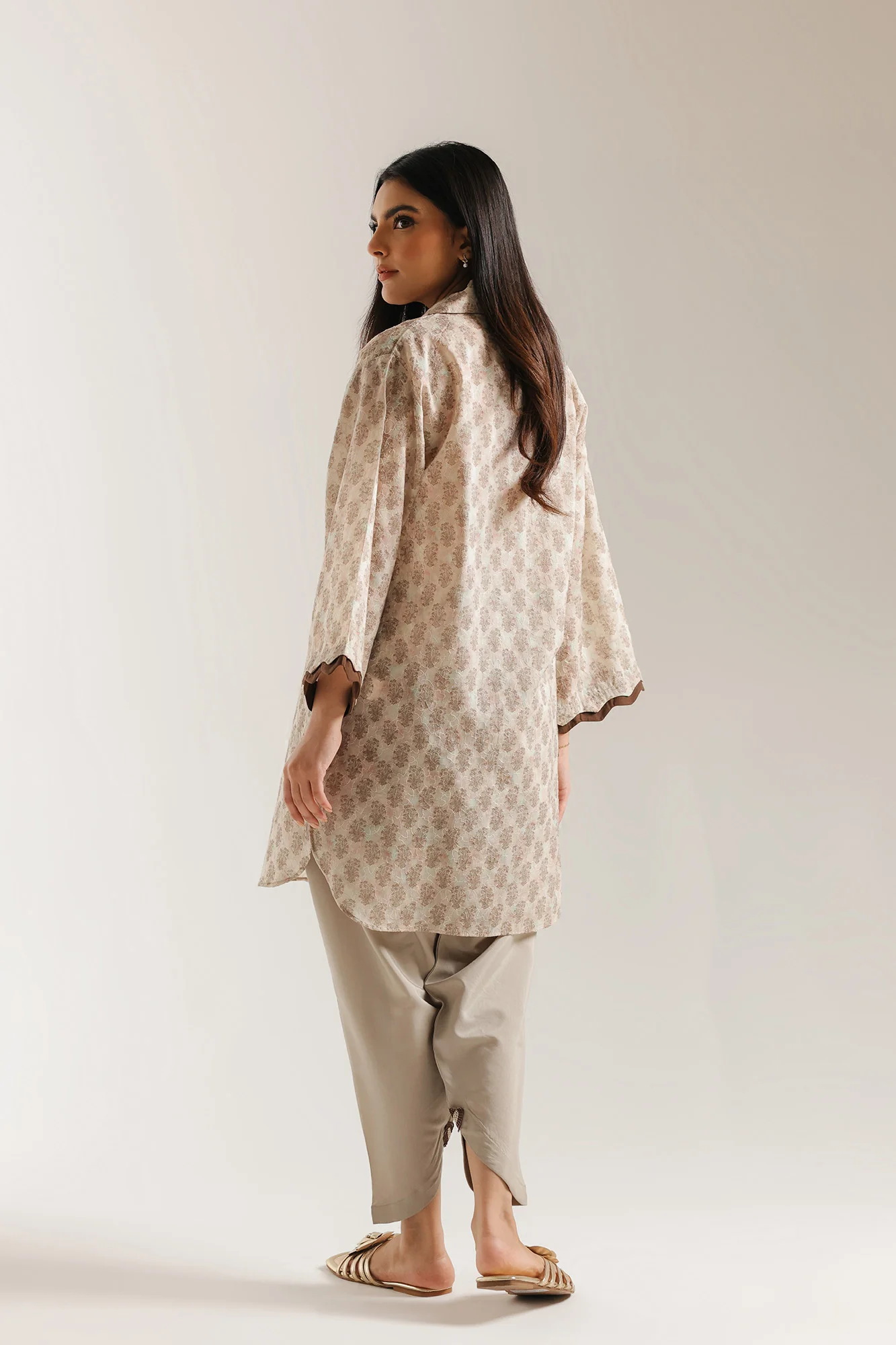 EMBROIDERED SUIT (E7675/102/006) - Image 4