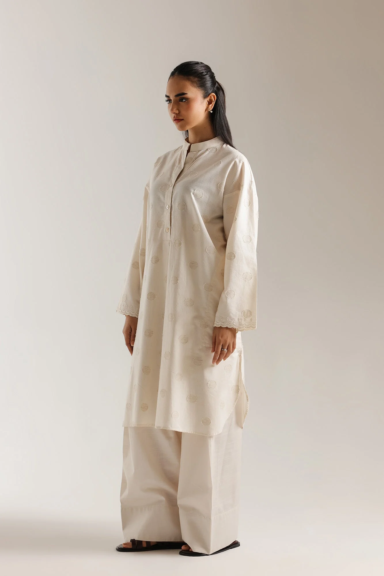 EMBROIDERED SUIT (E7734/102/002) - Image 3