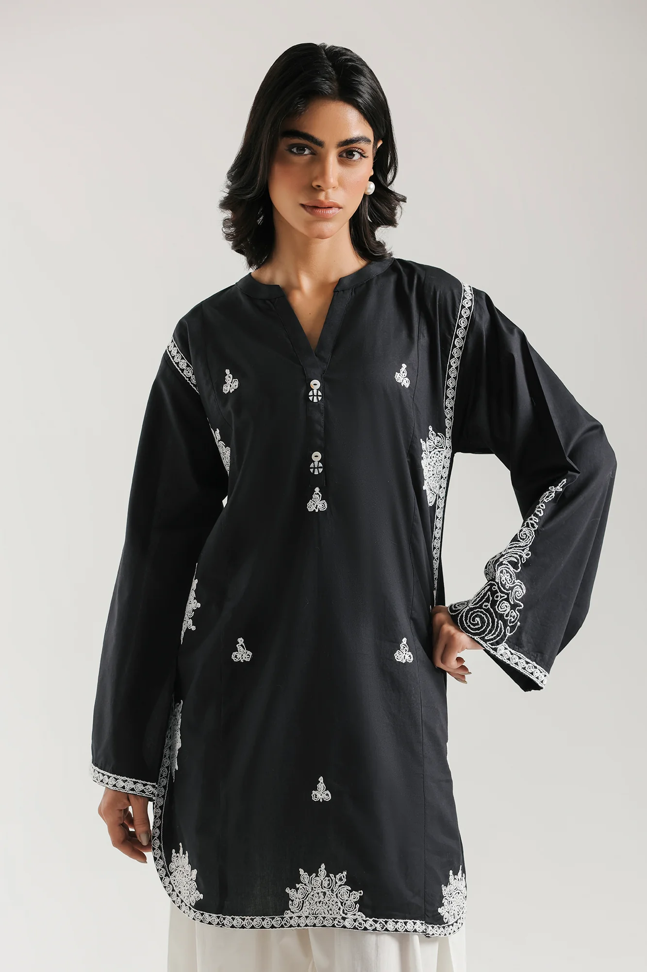 EMBROIDERED SUIT (E7778/102/902) - Image 4