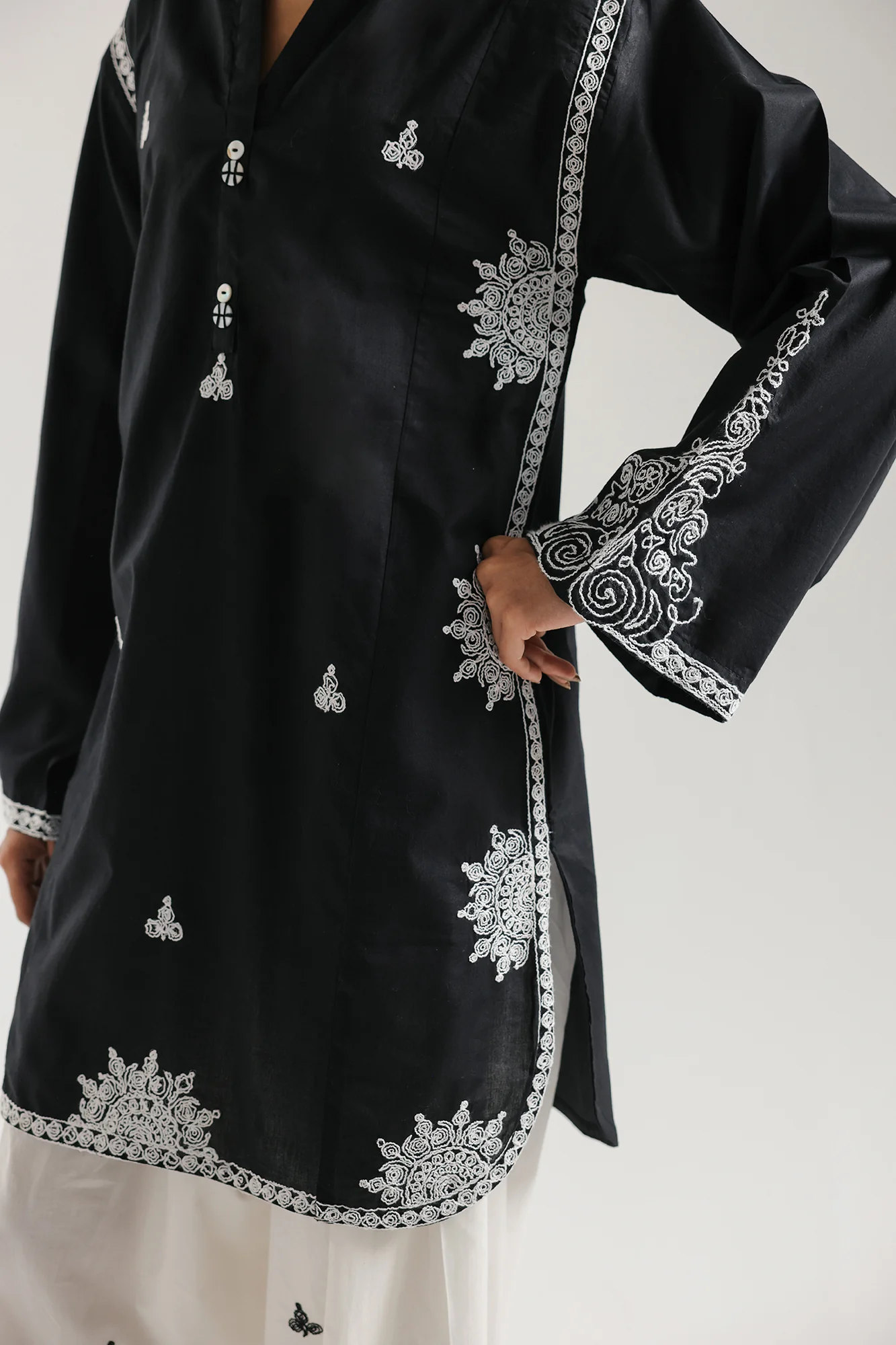 EMBROIDERED SUIT (E7778/102/902) - Image 5