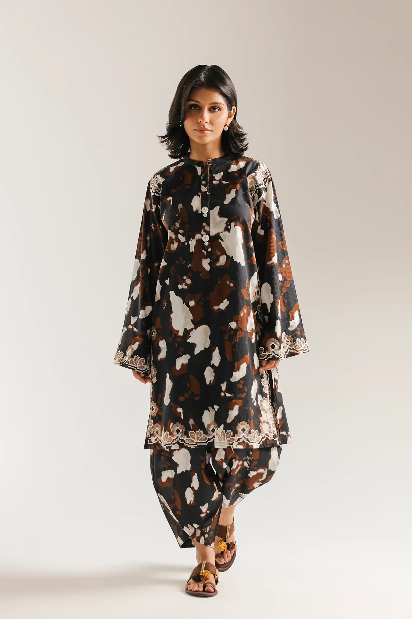 EMBROIDERED SUIT (E7795/102/902) - Image 2