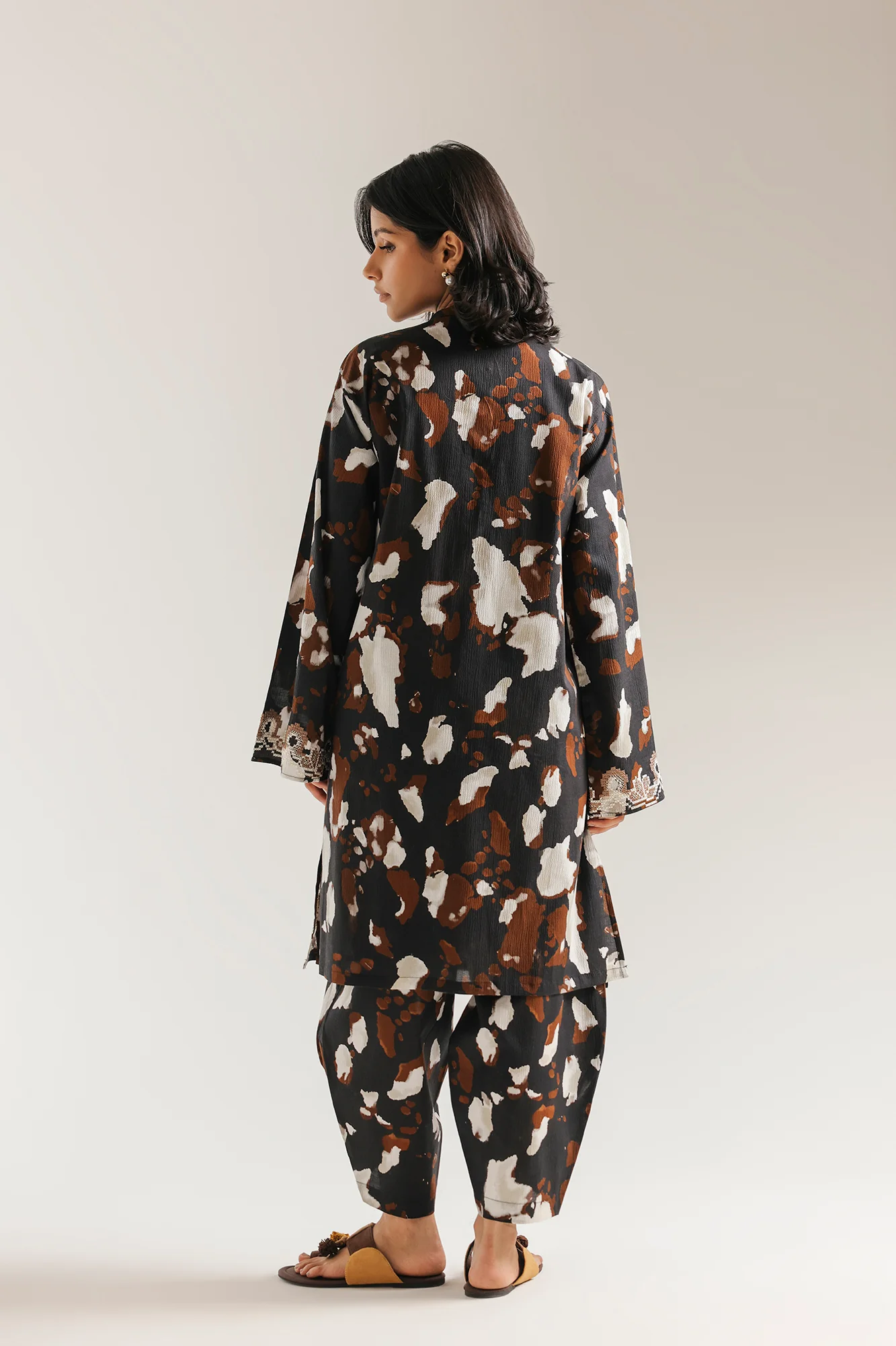 EMBROIDERED SUIT (E7795/102/902) - Image 4