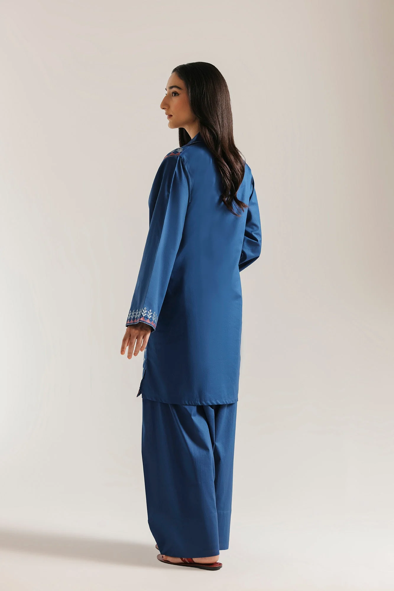 EMBROIDERED SUIT (E7827/102/622) - Image 4