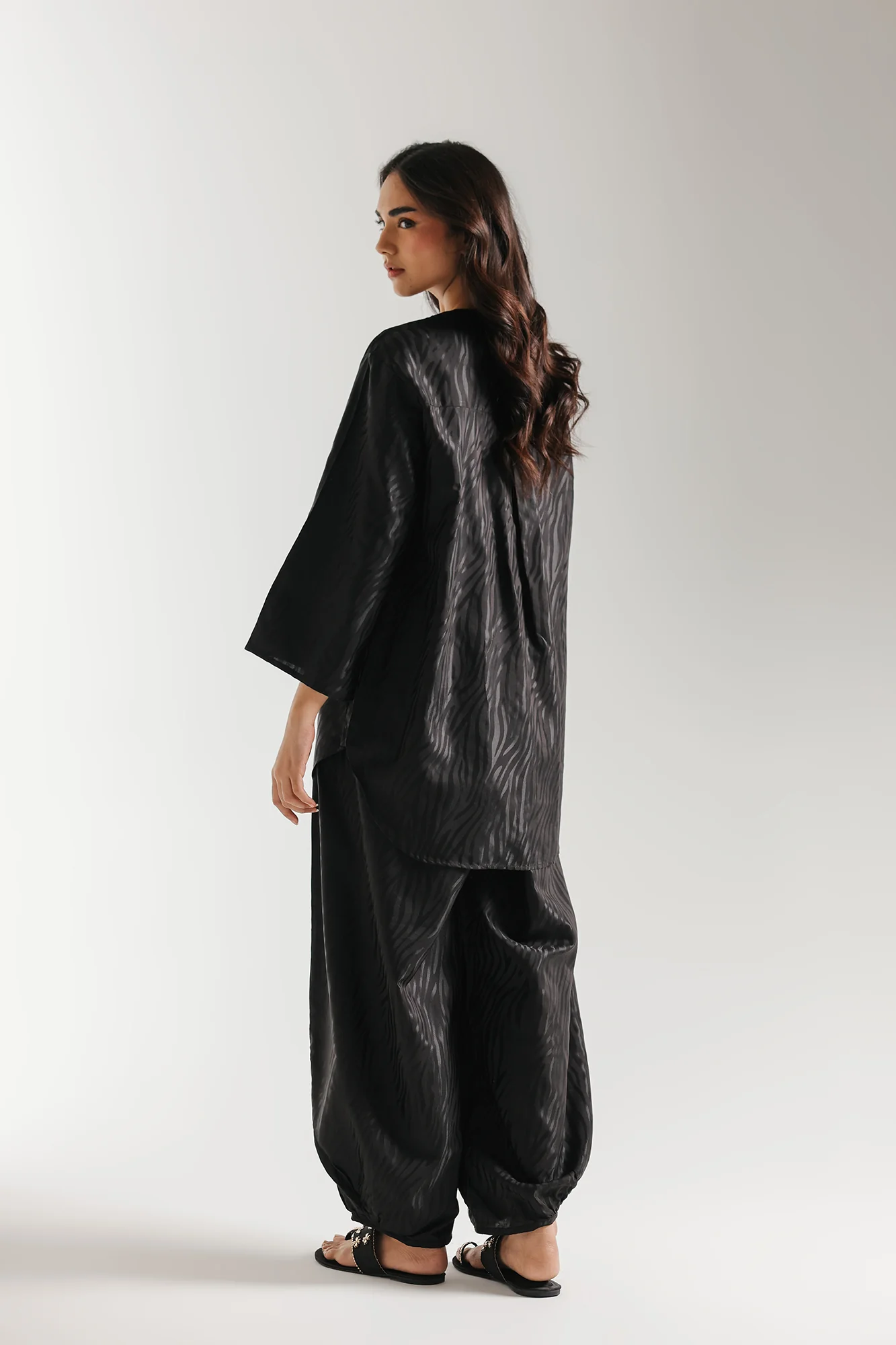 SOLID SUIT (E8086/102/902) - Image 4