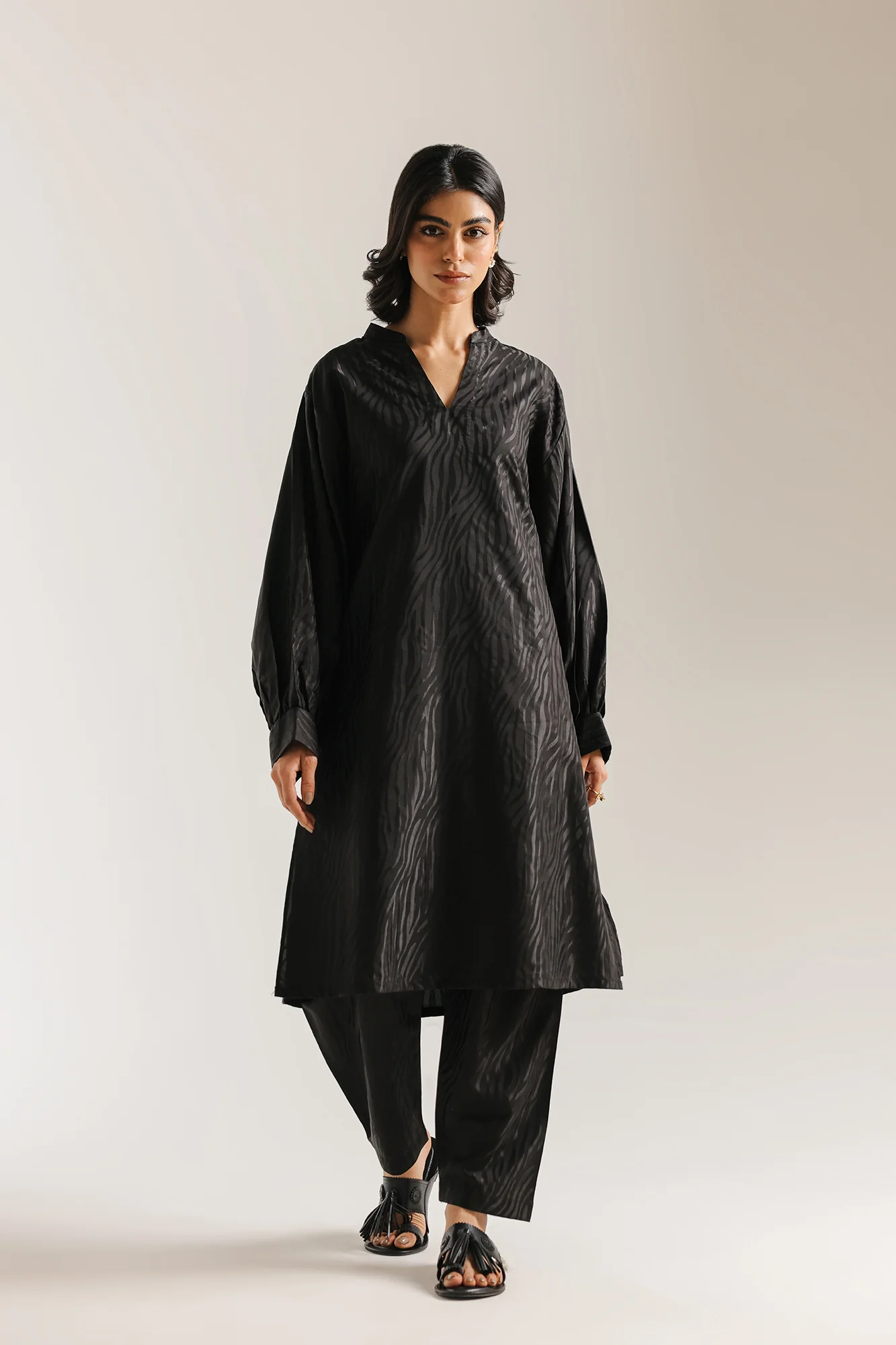 SOLID SUIT (E8183/102/902) - Image 2