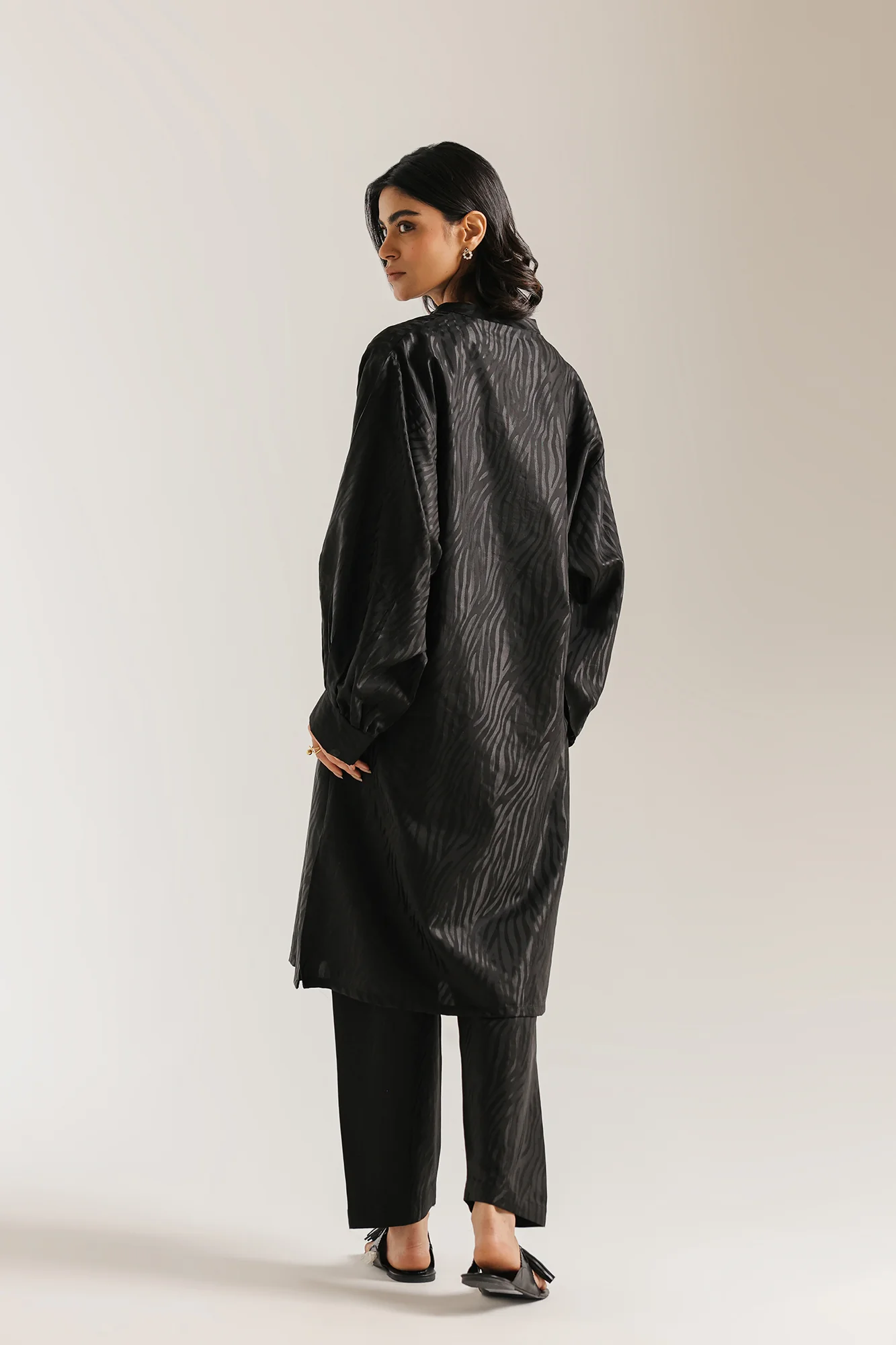 SOLID SUIT (E8183/102/902) - Image 4
