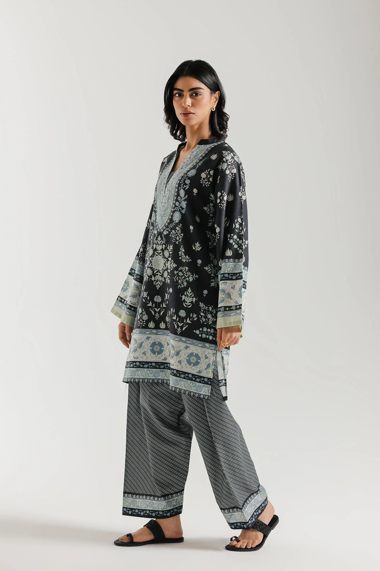 PRINTED SUIT (E8226/102/902)
