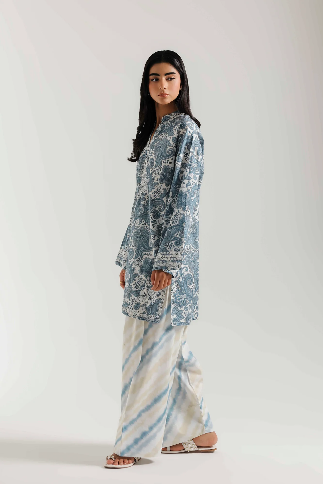 EMBROIDERED SUIT (E8232/102/006) - Image 3