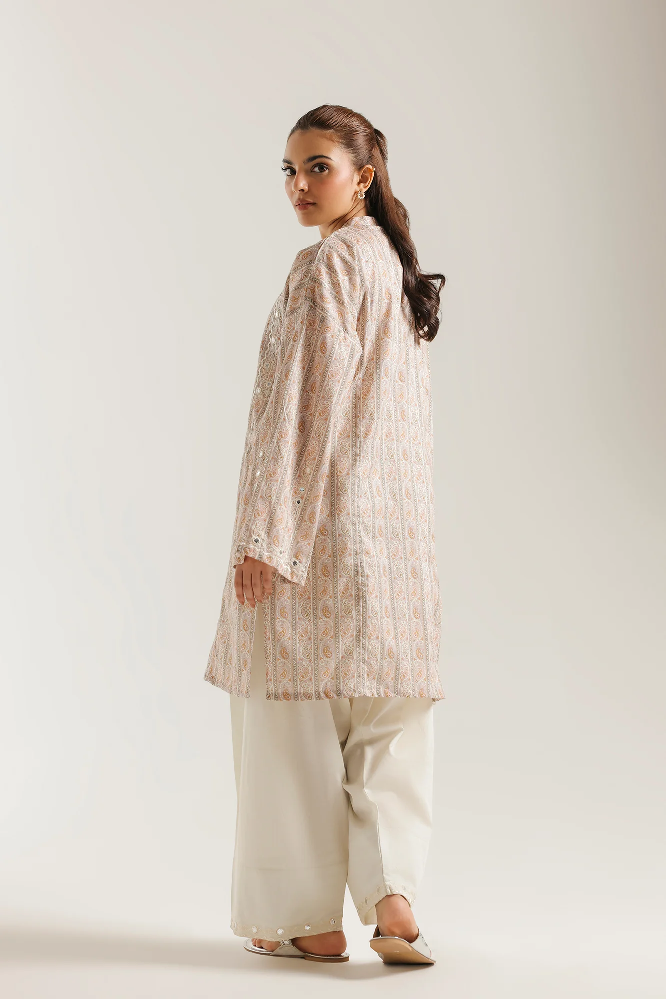 EMBROIDERED SUIT (E8233/102/005) - Image 4