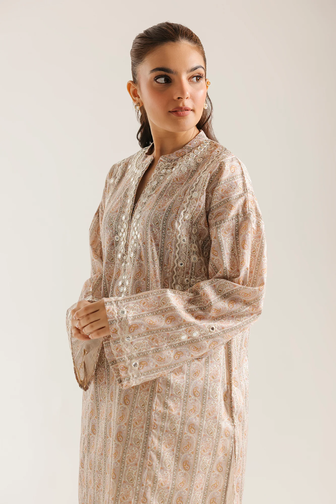 EMBROIDERED SUIT (E8233/102/005) - Image 5