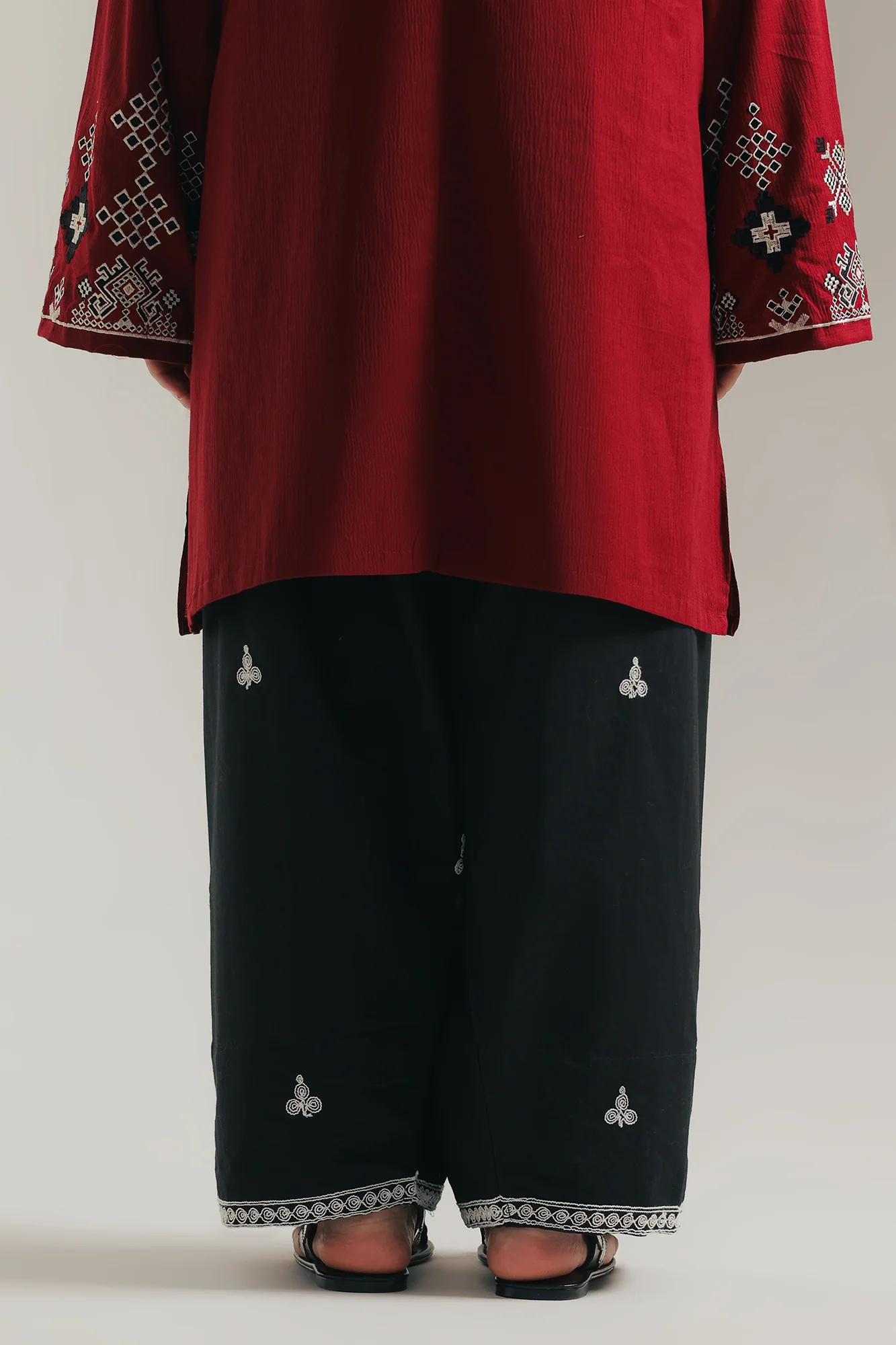 FARSHI SHALWAR (E7661/102/902) - Image 3