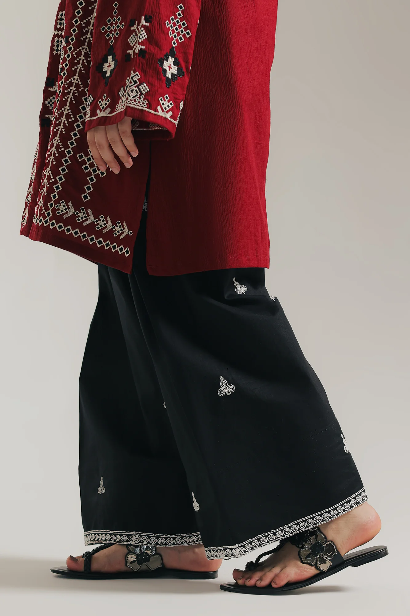 FARSHI SHALWAR (E7661/102/902) - Image 4