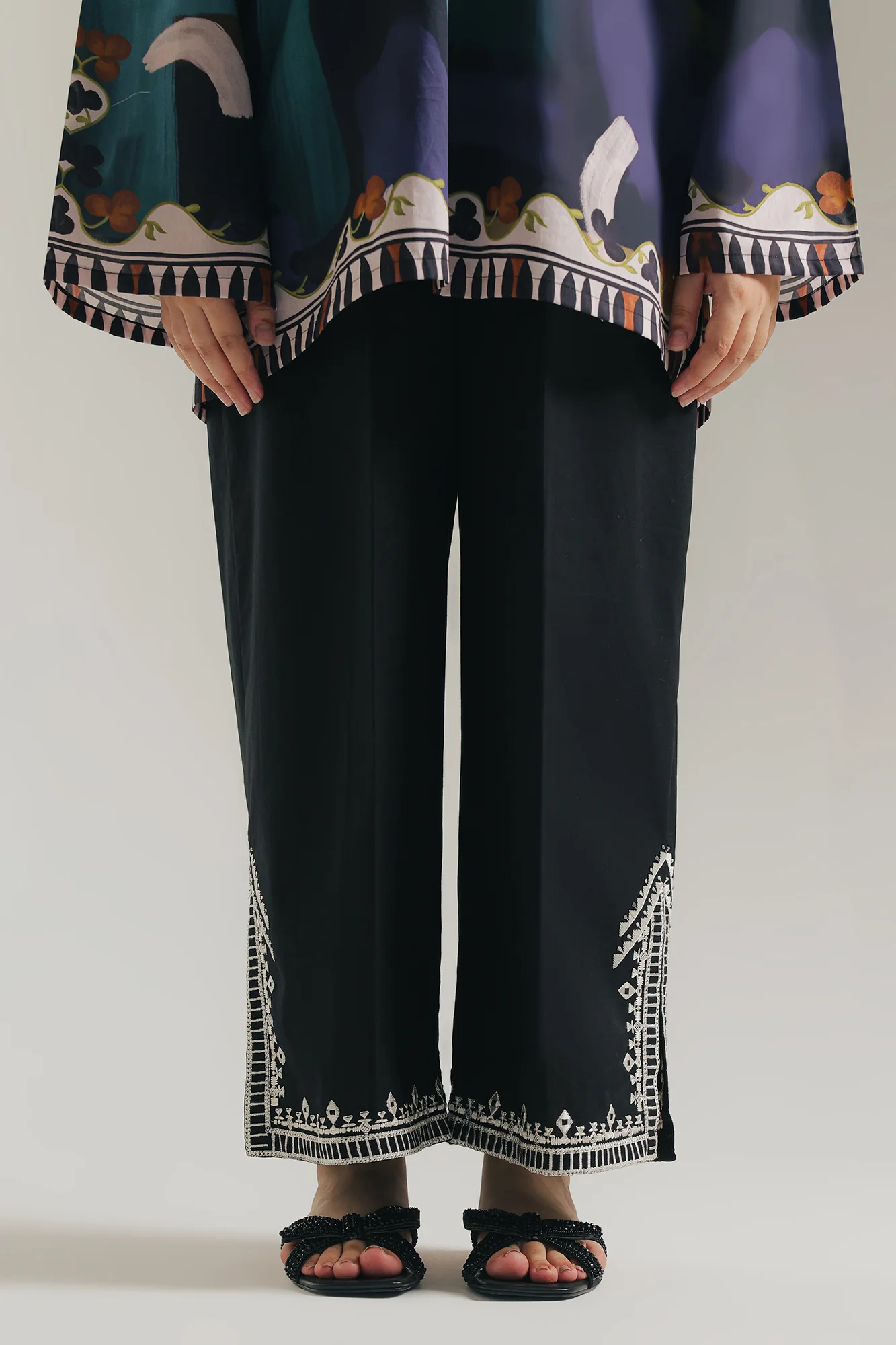 EMBROIDERED TROUSER (E7662/102/901)