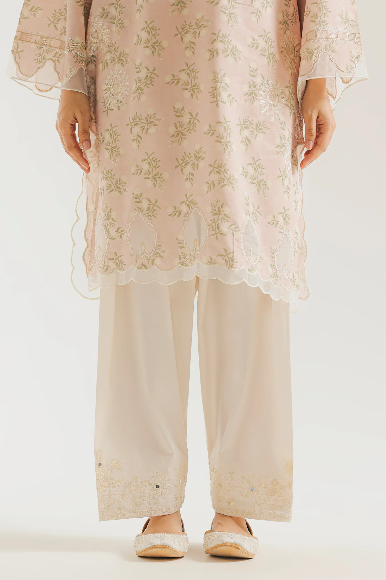 EMBROIDERED SHALWAR (E7670/102/002)