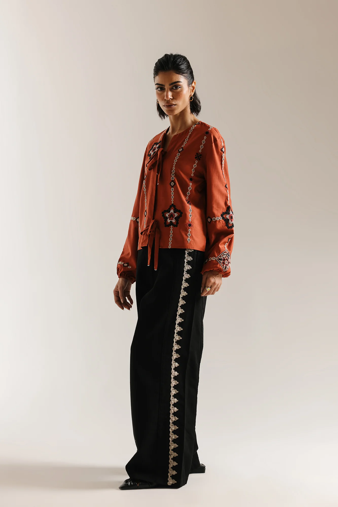 EMBROIDERED JEANS (E1059/101/901) - Image 2