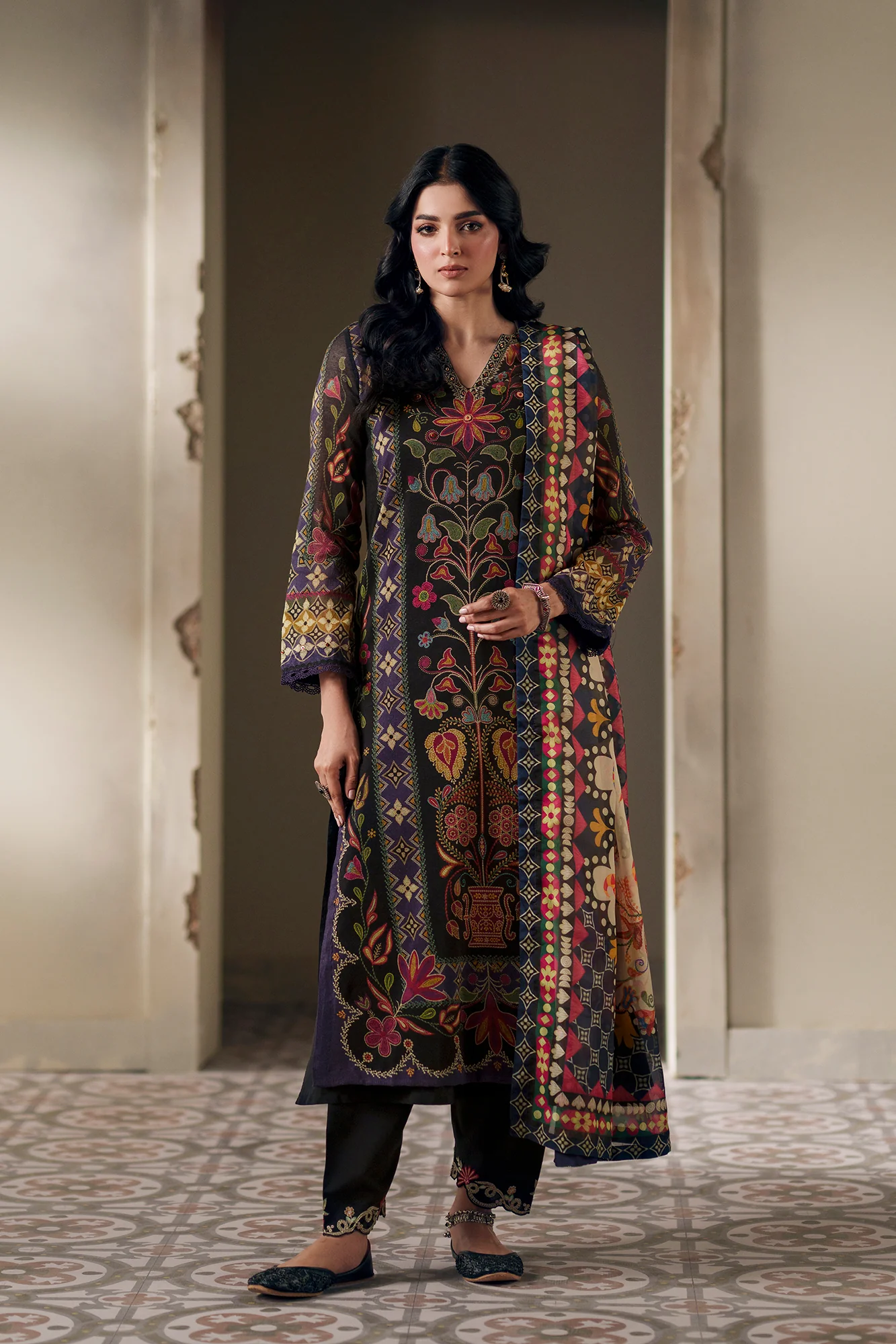 EMBROIDERED SUIT (E4004/103/902) - Image 2