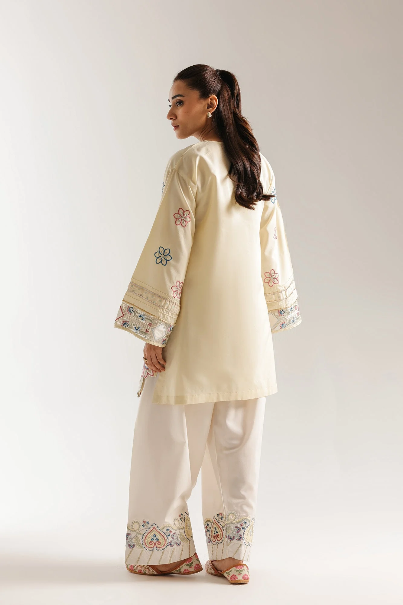 EMBROIDERED SUIT (E4121/103/225) - Image 4
