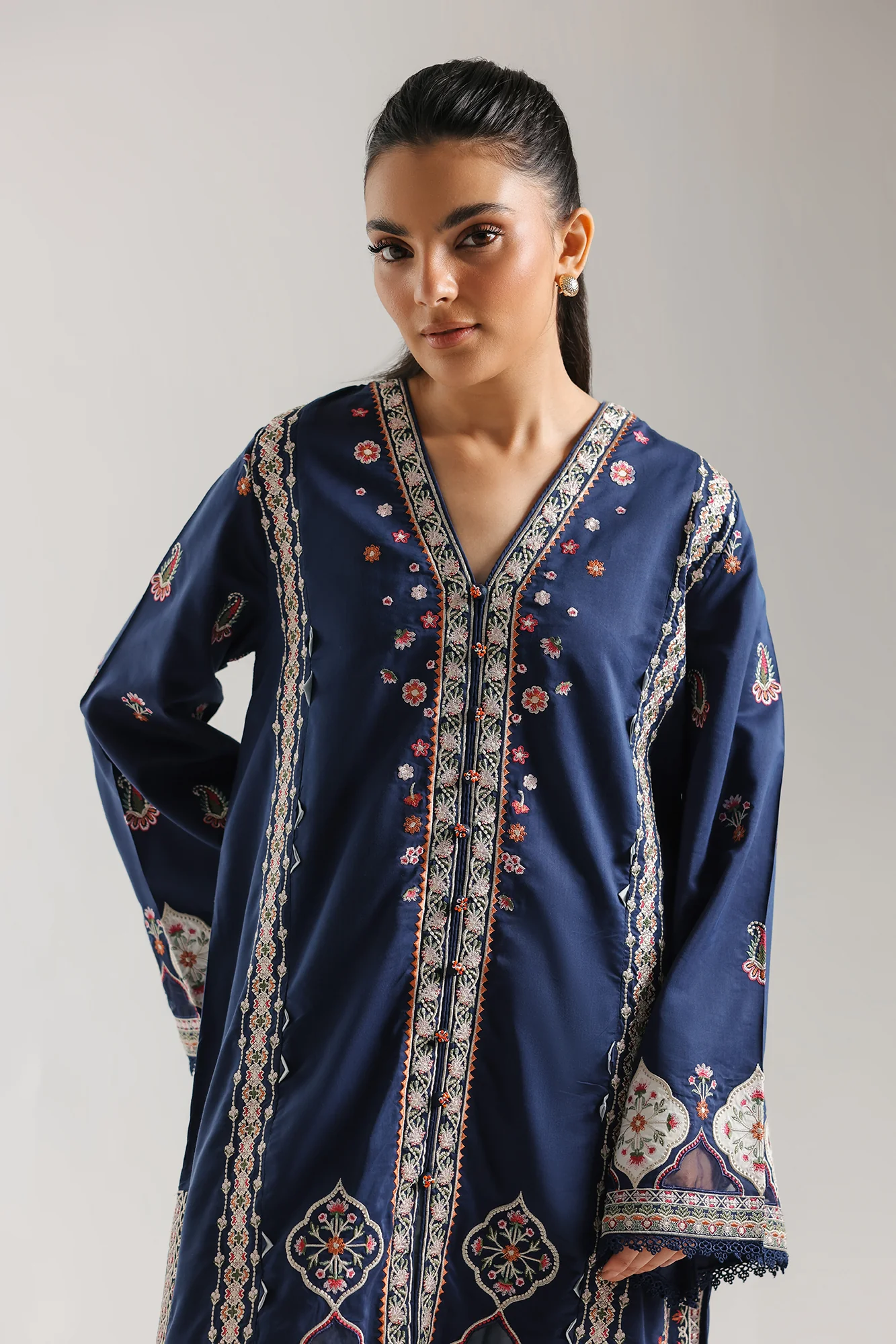 EMBROIDERED SUIT (E4239/103/603) - Image 5