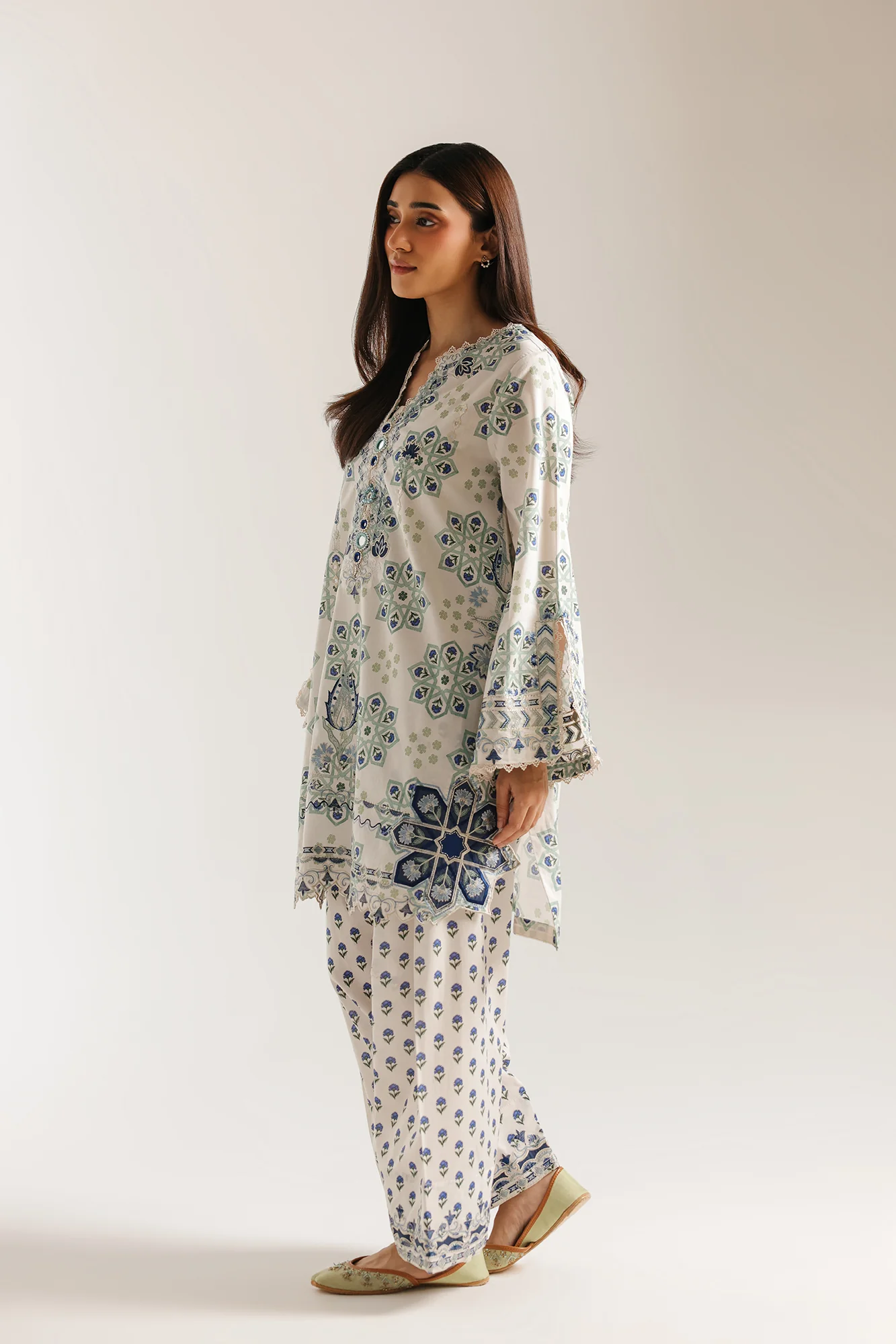 EMBROIDERED SUIT (E4290/103/004) - Image 3