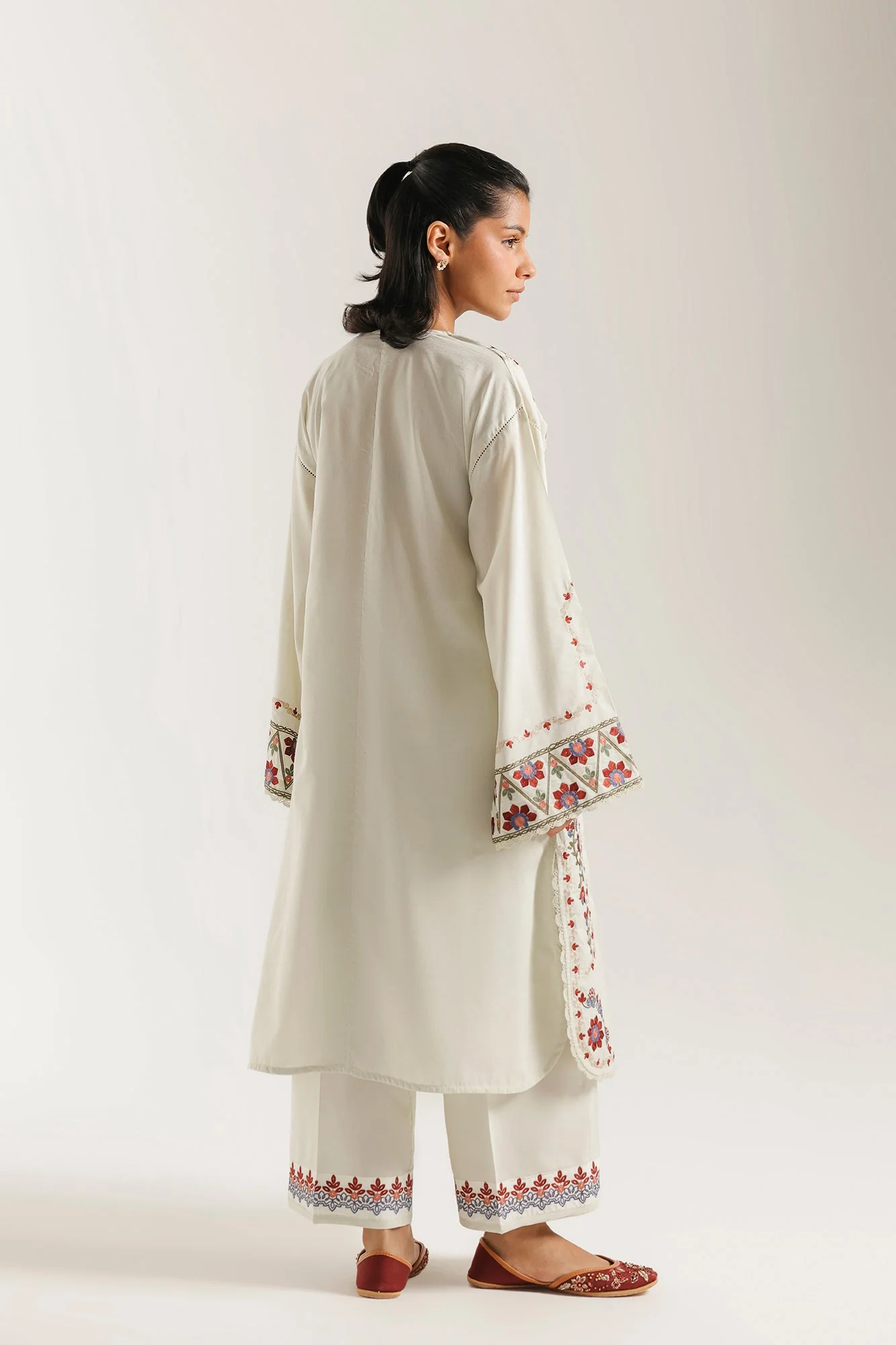 EMBROIDERED SUIT (E4342/103/130) - Image 3