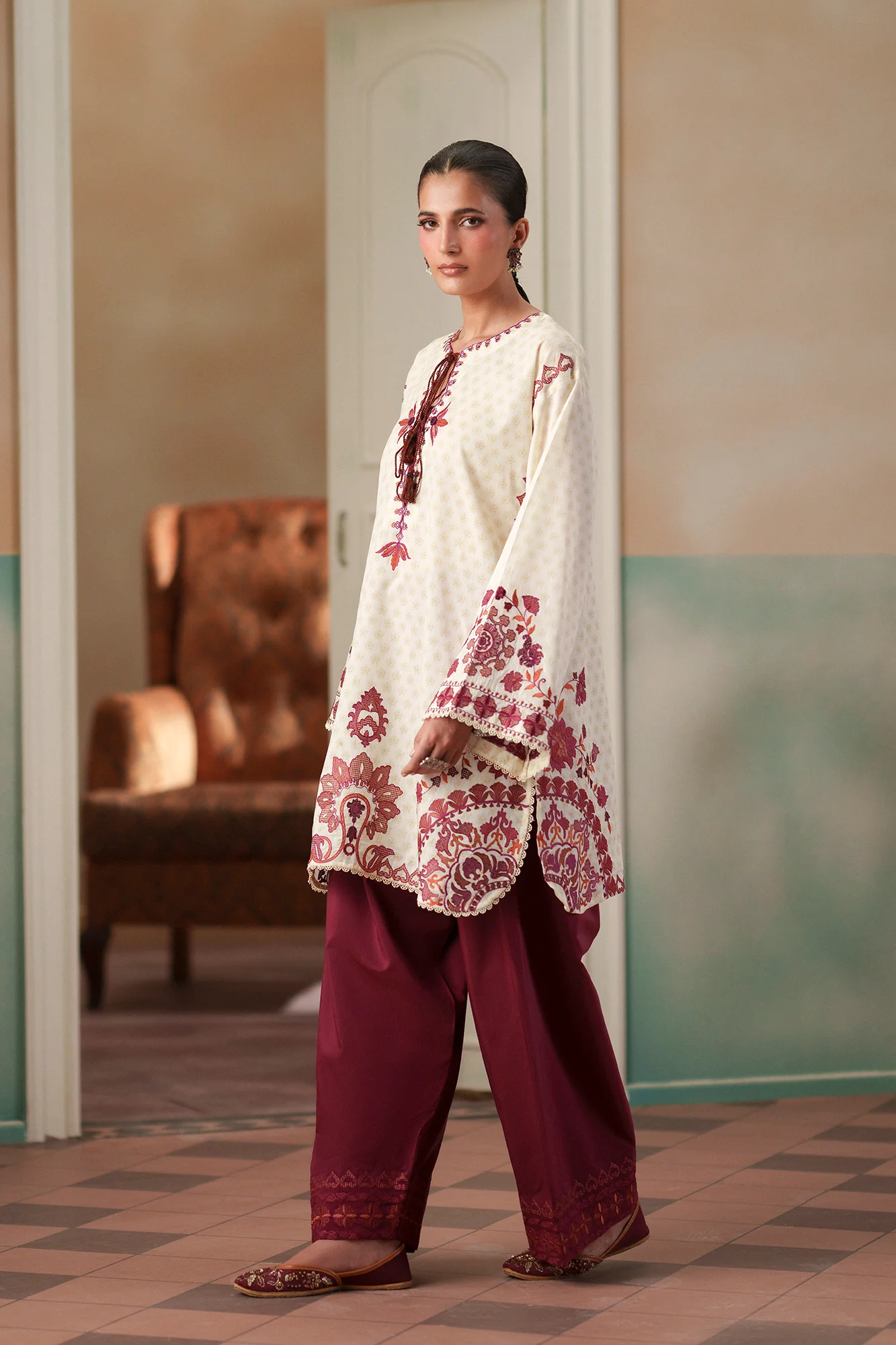 EMBROIDERED SUIT (E4354/103/005) - Image 3