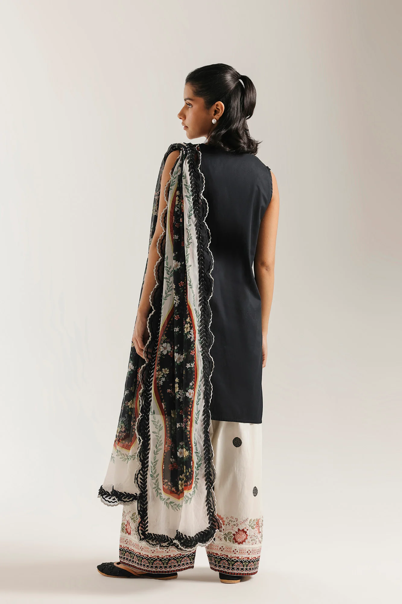 EMBROIDERED SUIT (E4358/103/902) - Image 3